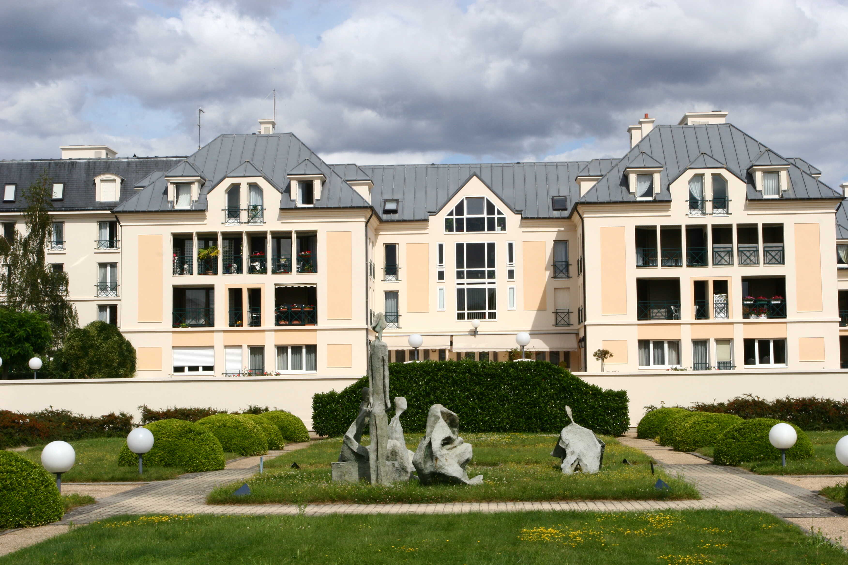 VERSAILLES 07    OGIF (9)-compressed.jpg