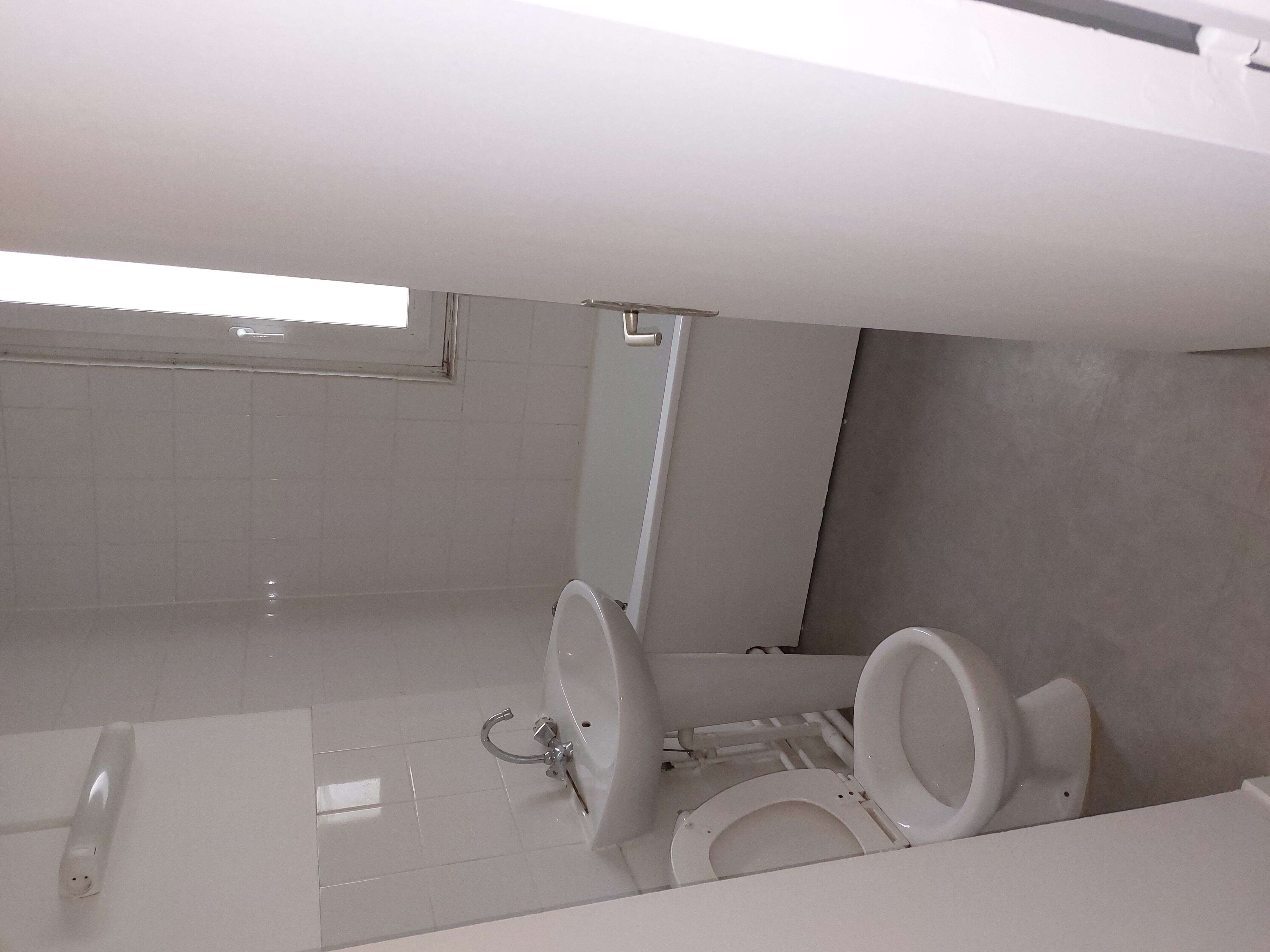 18-02-25_06-36-07_Salledebain-compressed.jpg