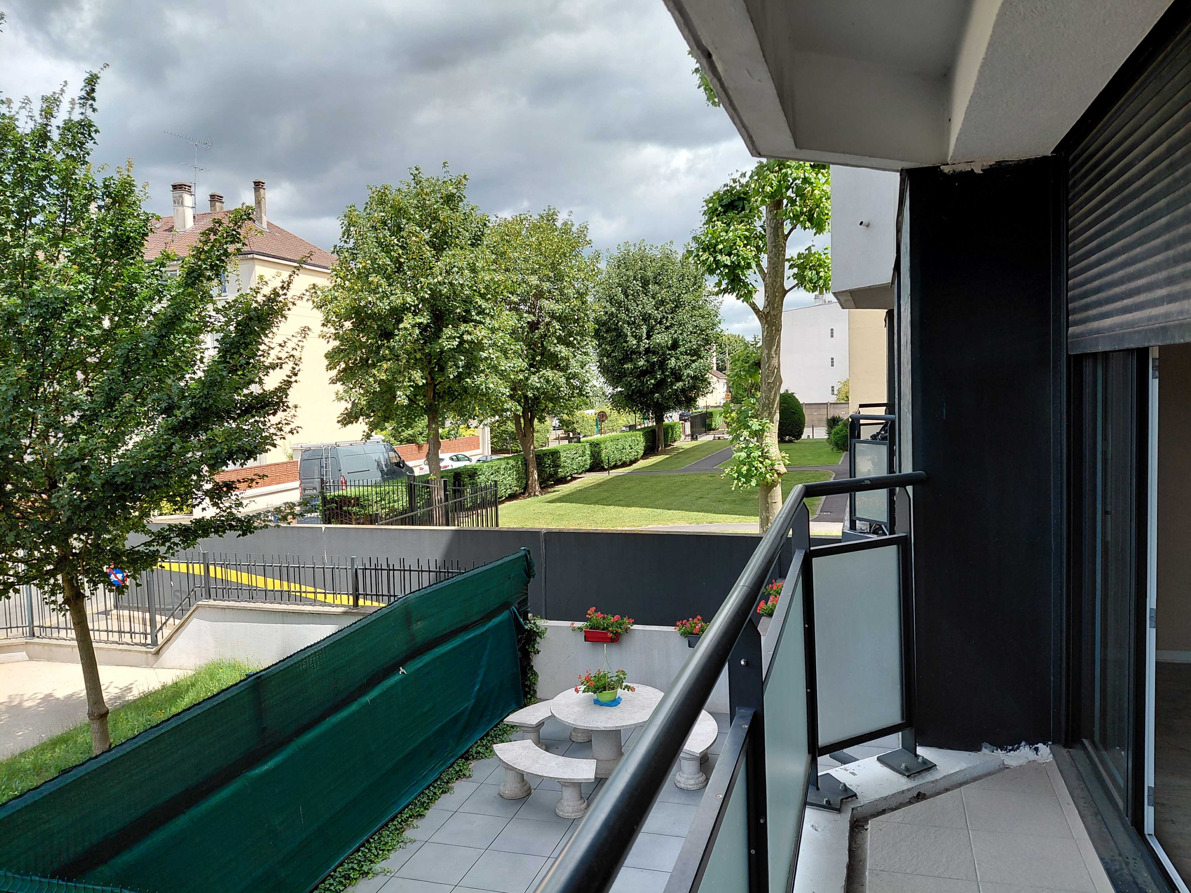 05 BALCON-compressed.jpg