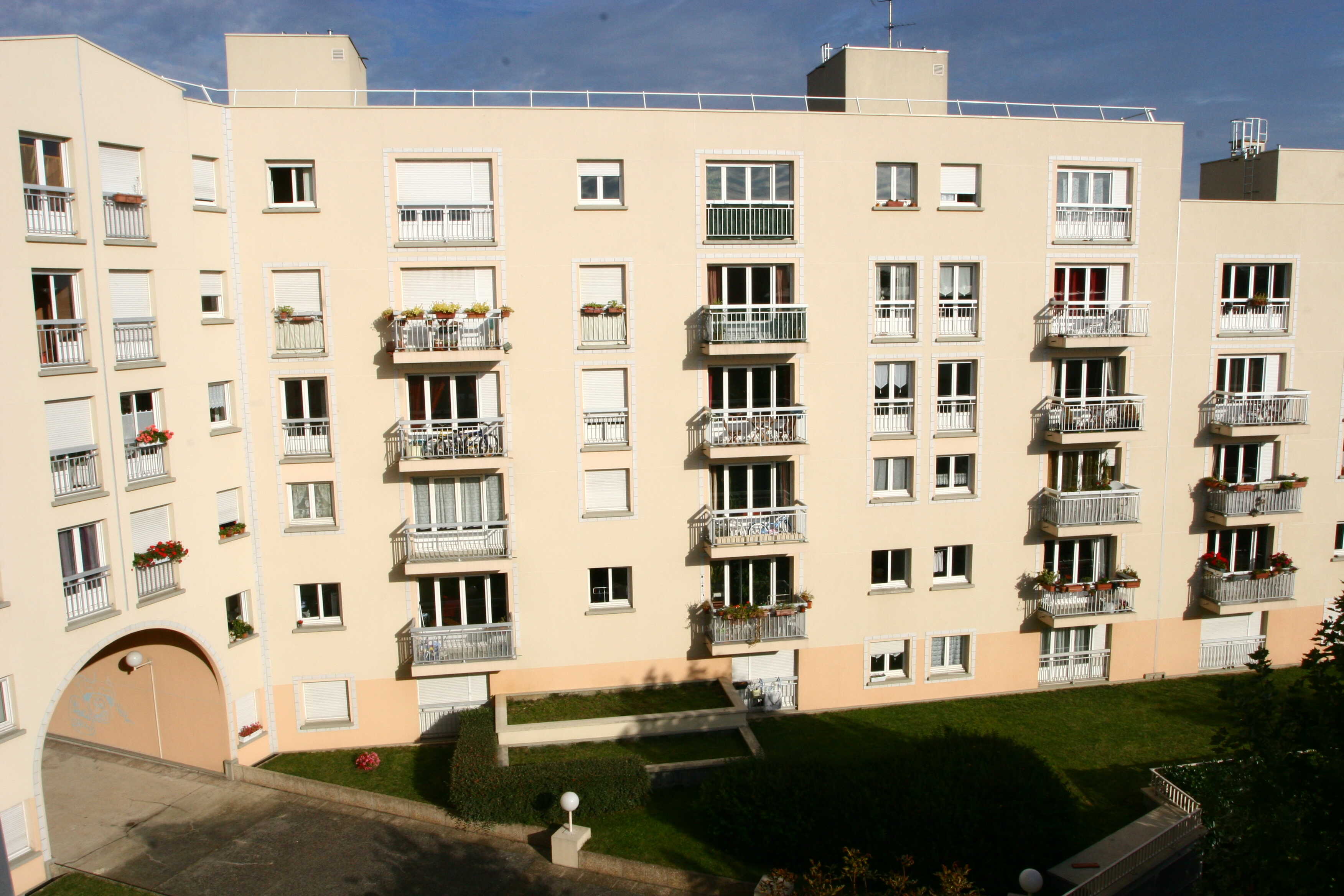 SURESNES