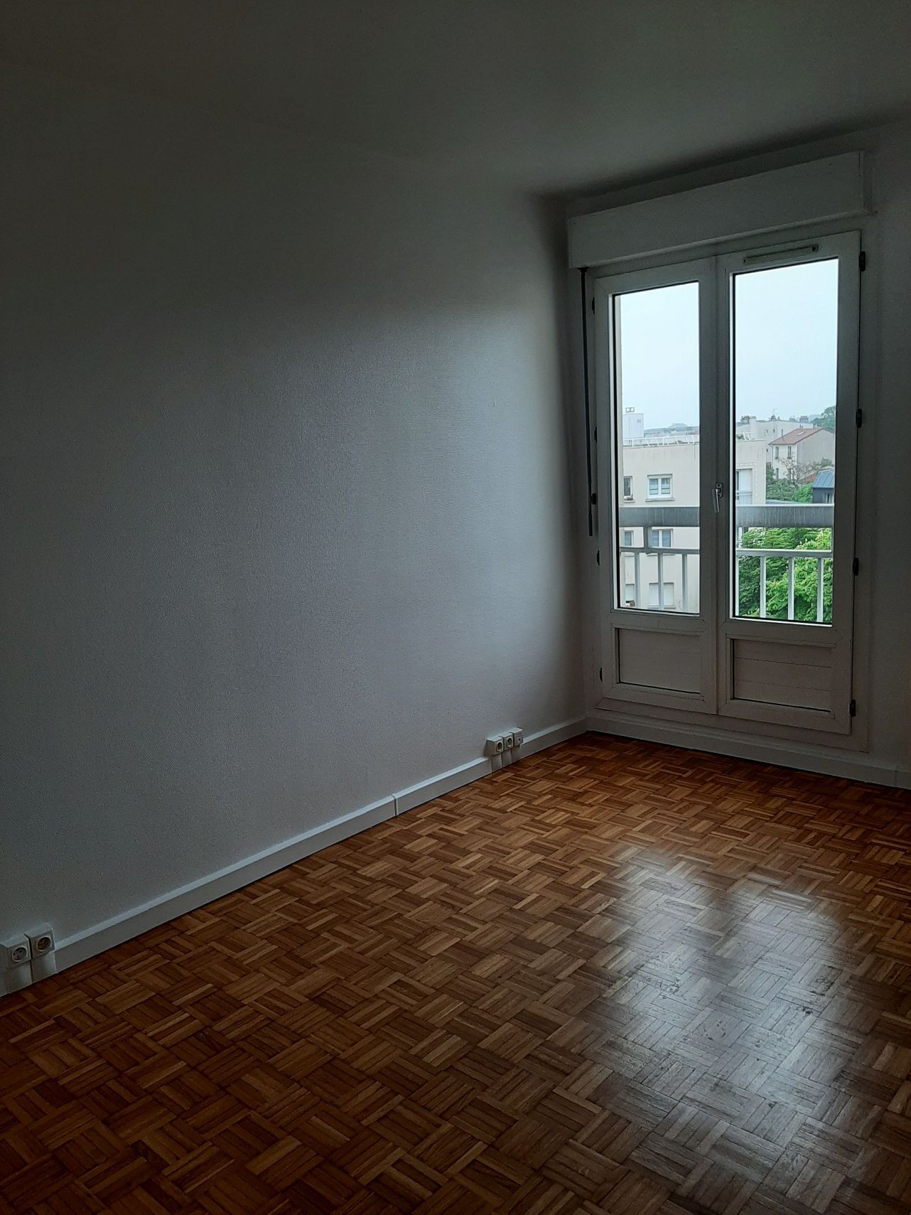 05-05-26_15-22-21_Chambre-compressed.jpg