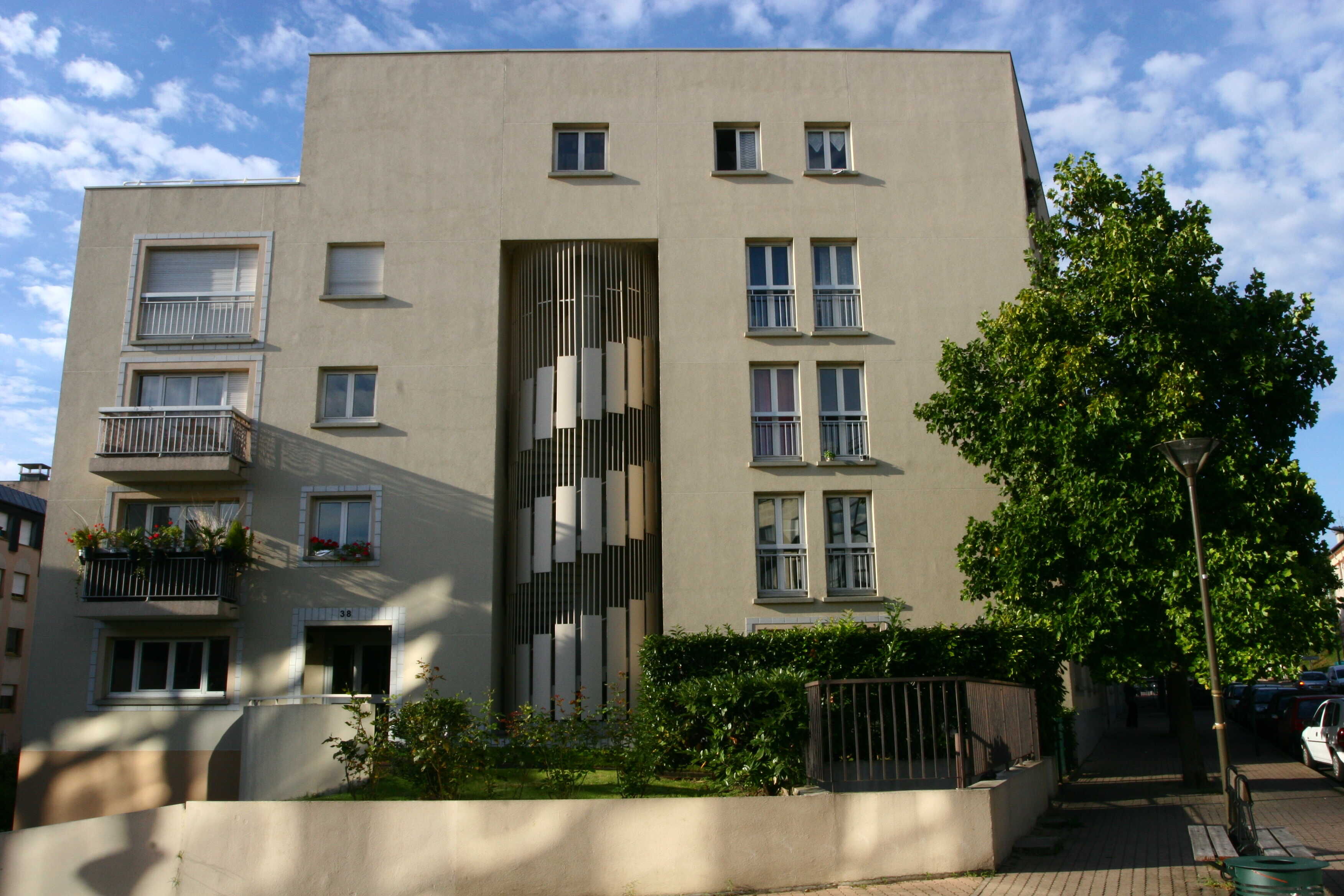 4440-FOEXT-SURESNES 24-339-cmp.jpg