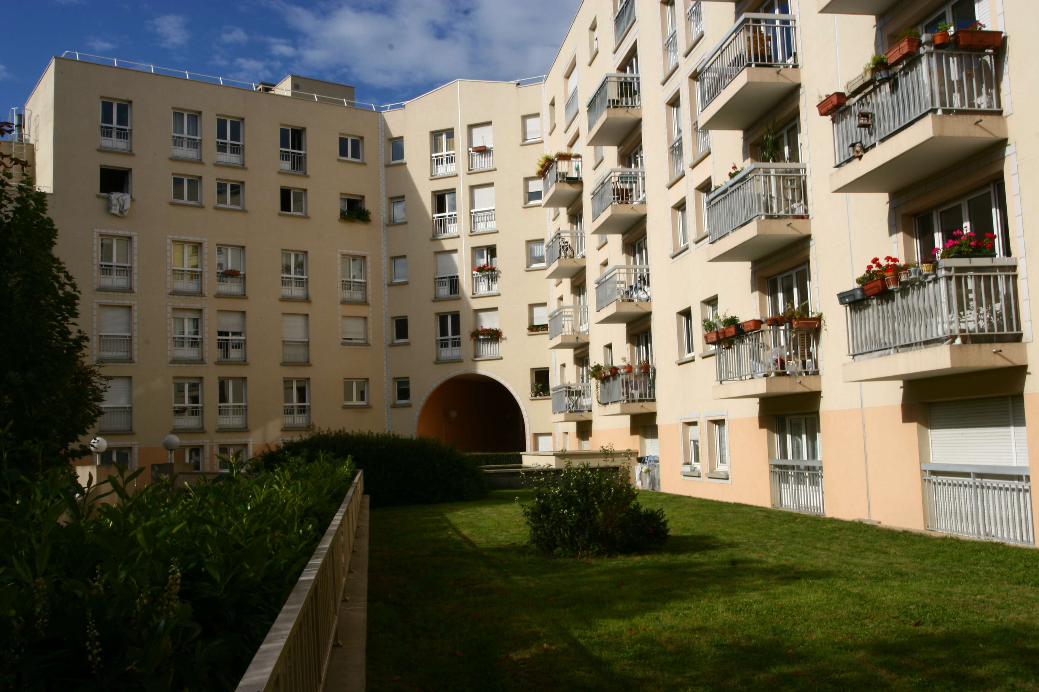 SURESNES