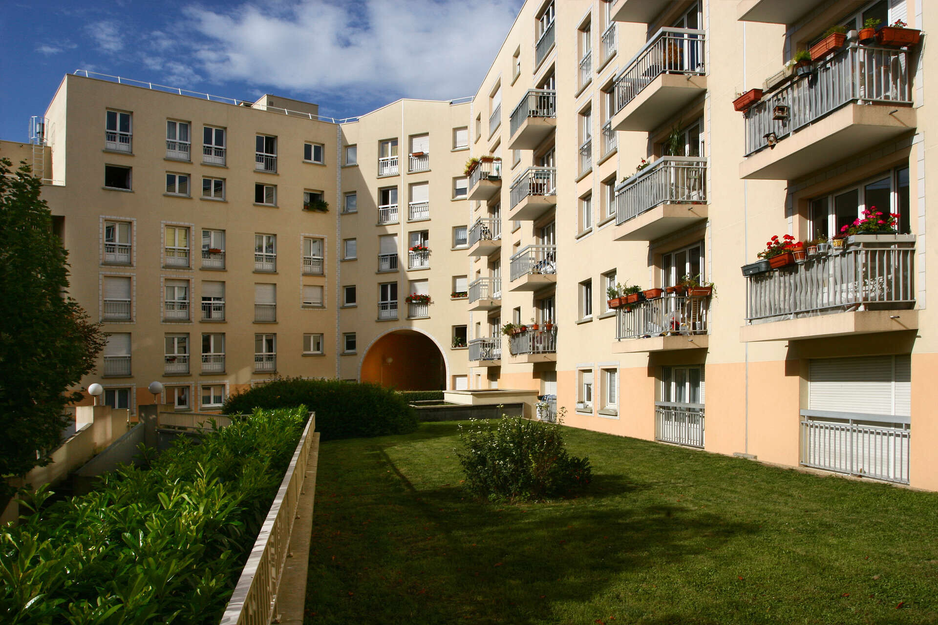 SURESNES