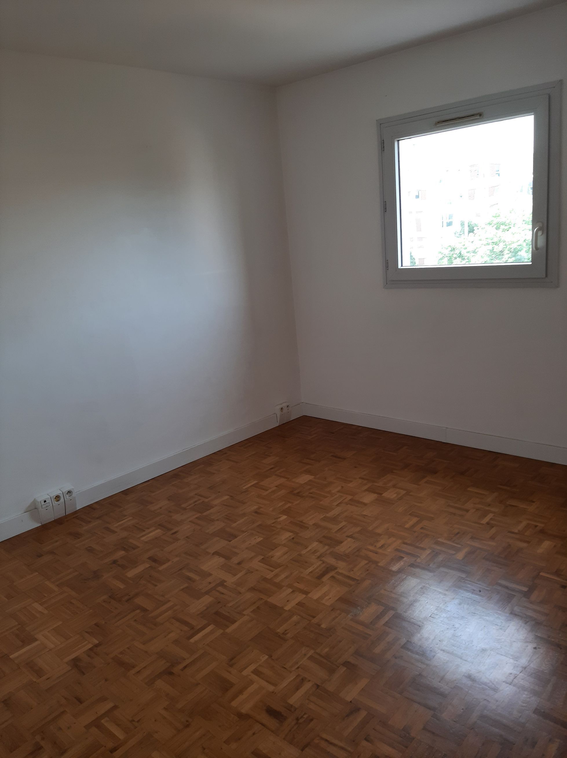 03 - 03-06-25_16-16-57_Chambre.jpg
