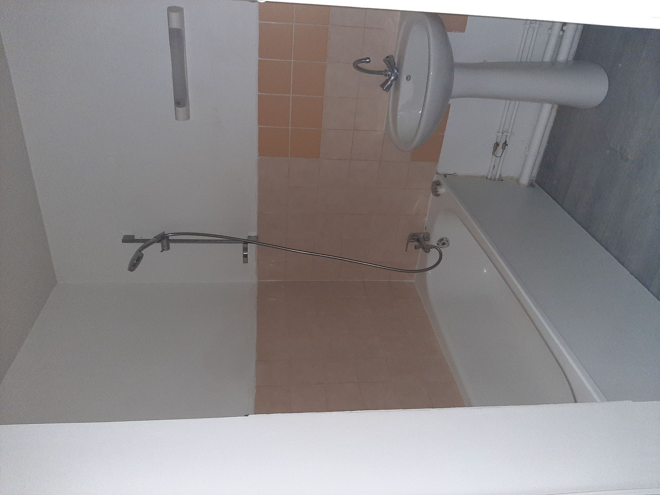 14-11-23_10-27-35_Salledebain-cmp.jpg