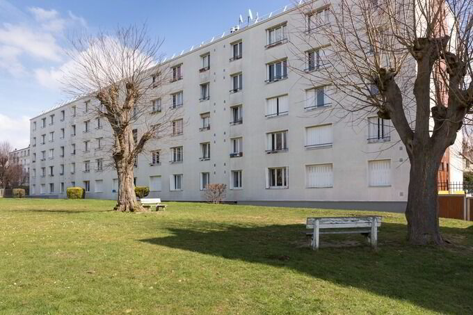 LE BLANC MESNIL