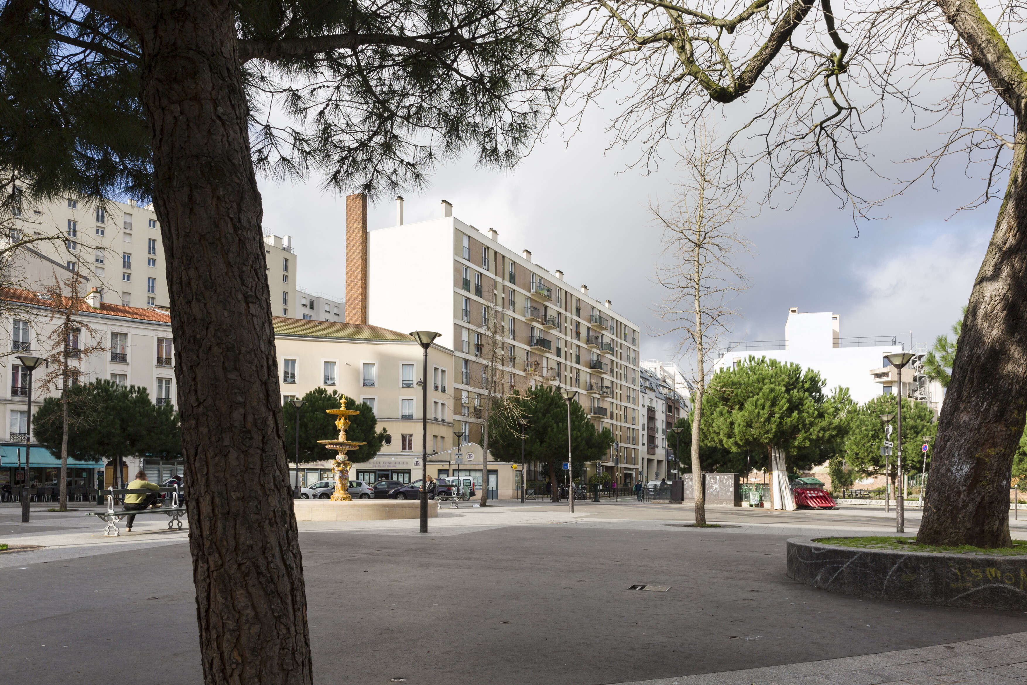 PARIS