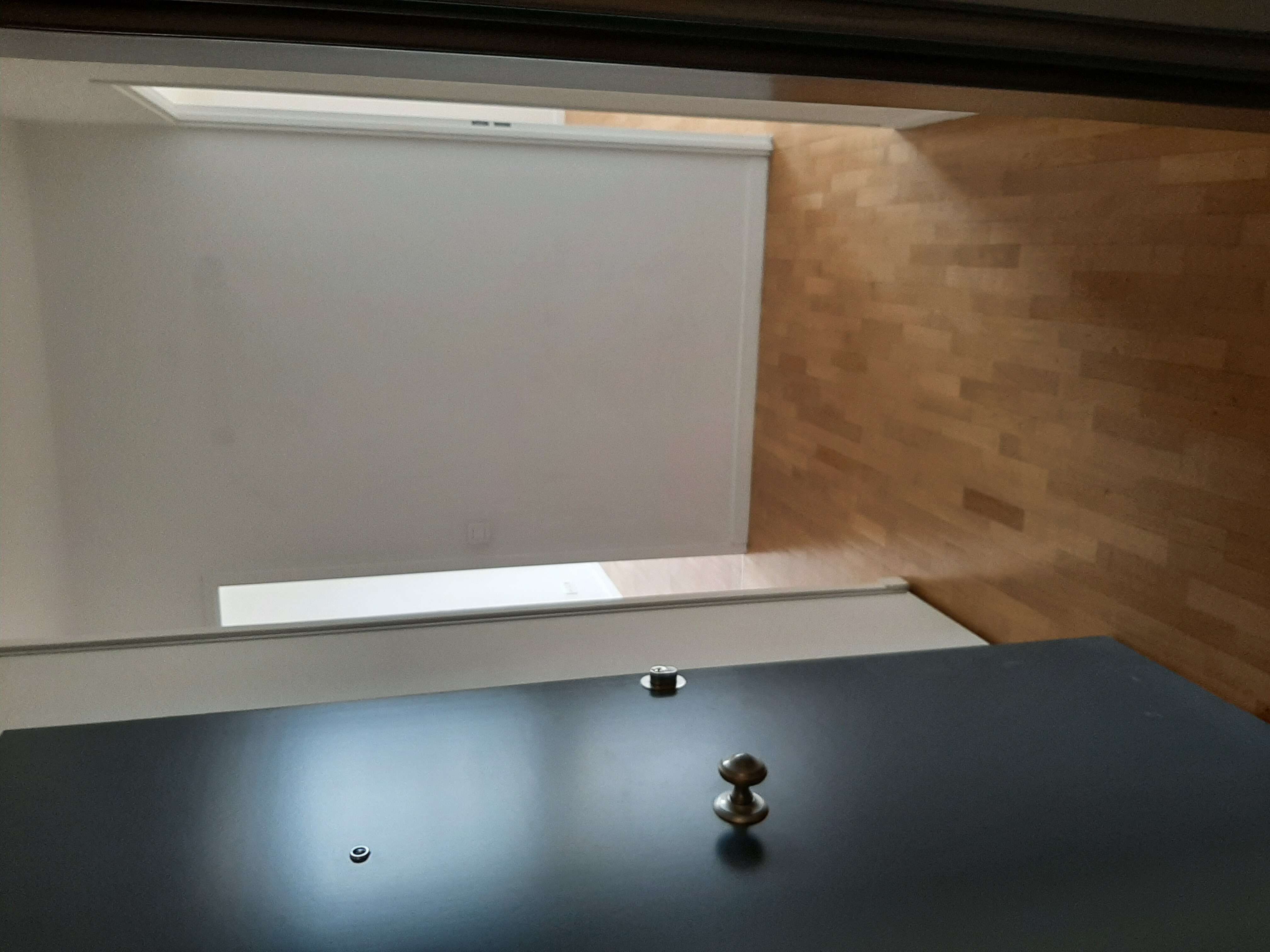 UG306352 ENTREE avec placard intégré-cmp.jpg