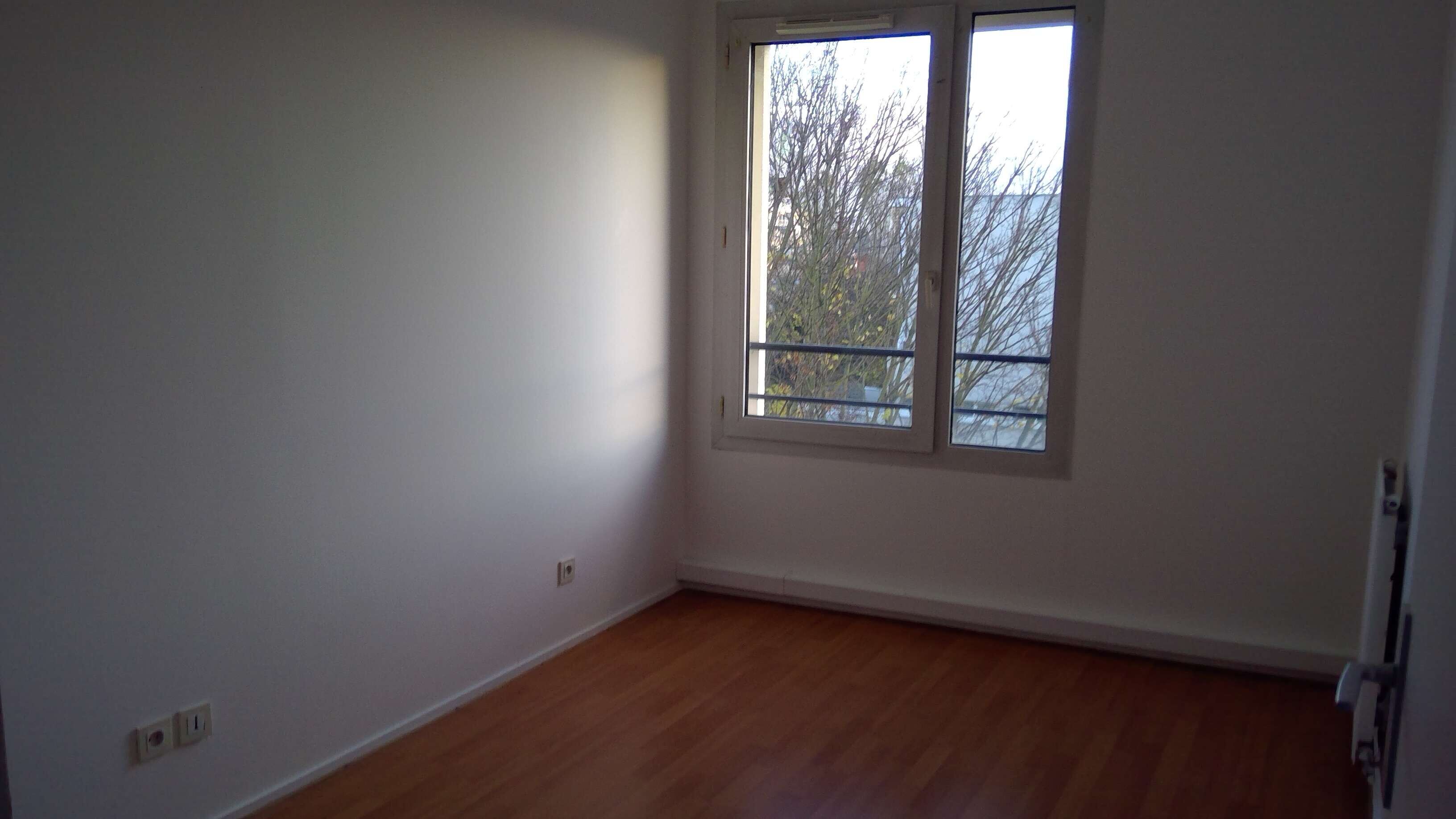 2008-VILLEJUIF-UG309564-Photo 5-compressed.jpg
