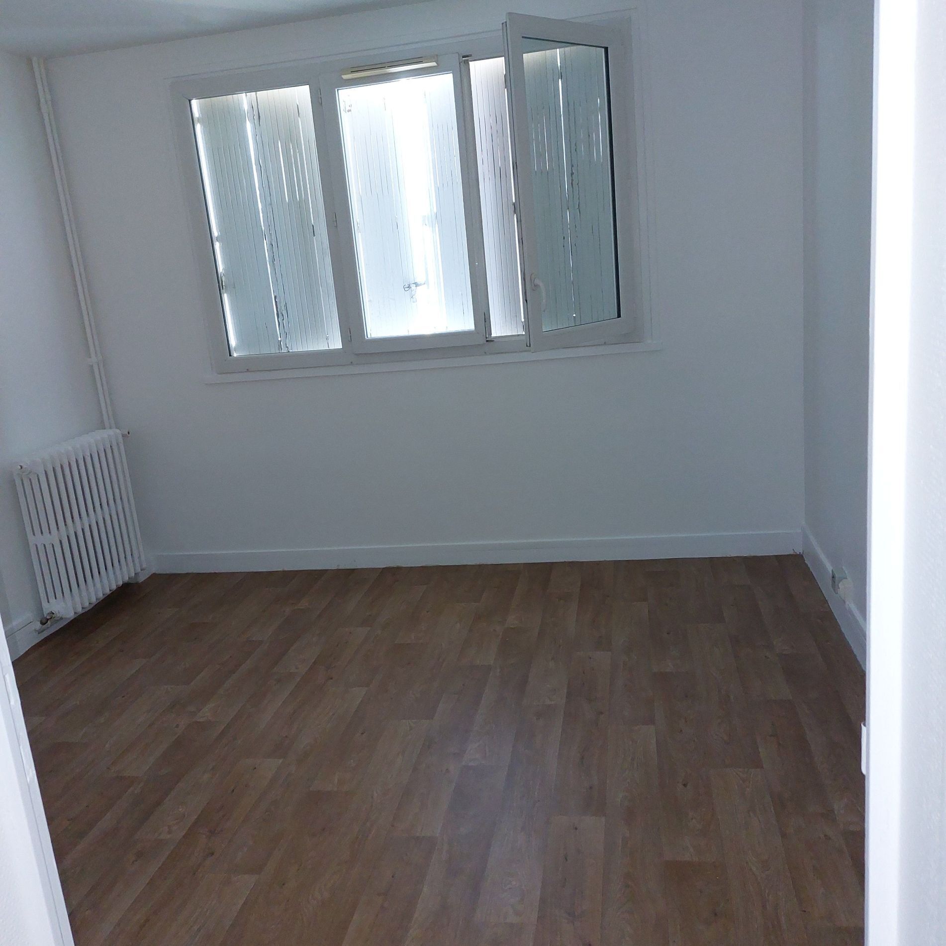 09-04-25_15-02-39_Chambre3.jpg