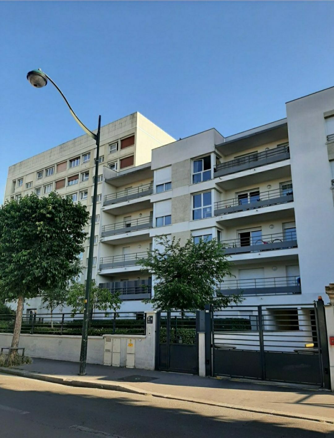 LES PAVILLONS SOUS BOIS