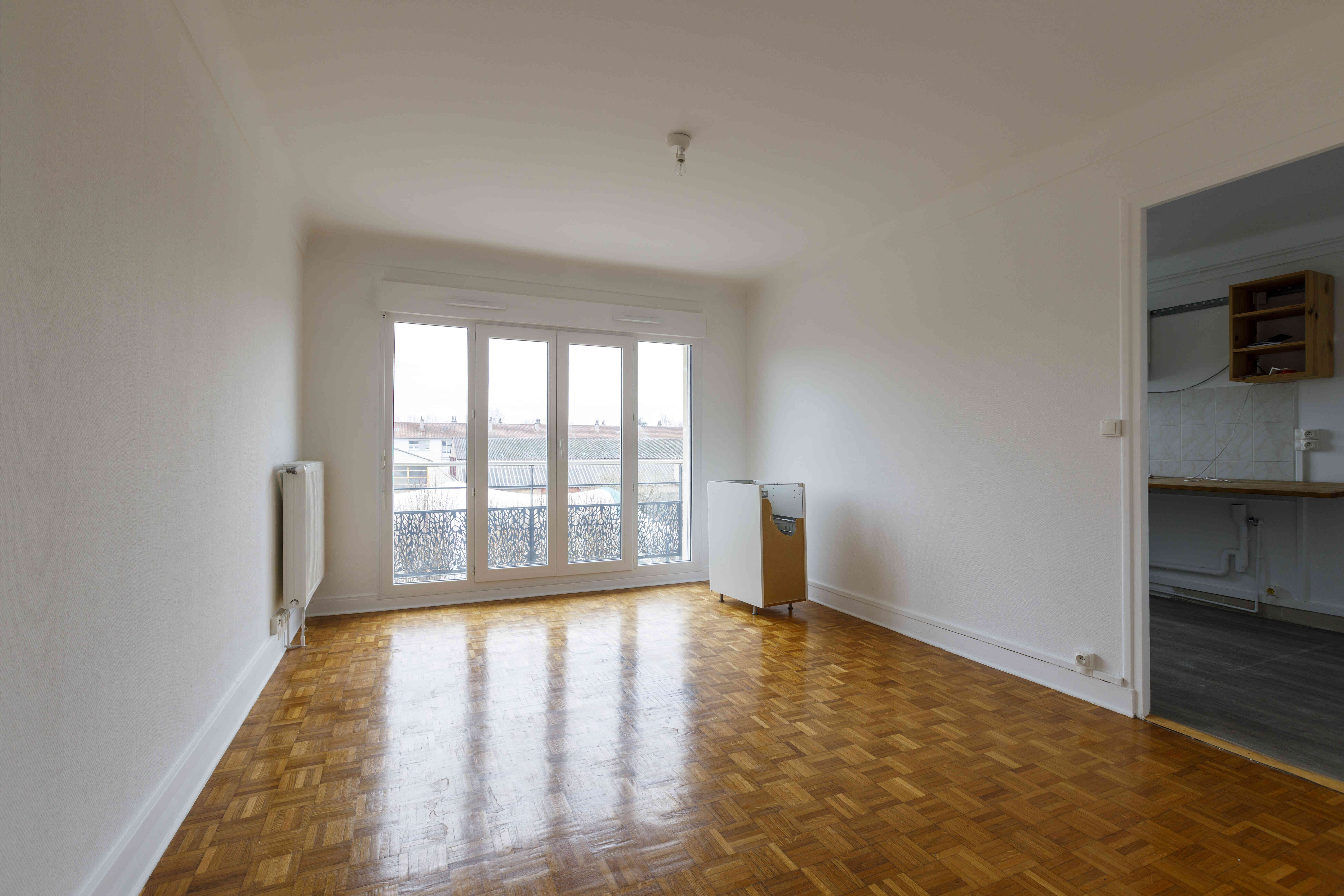 6245-ST MAUR-UG312872-Photo 7-compressed.jpg