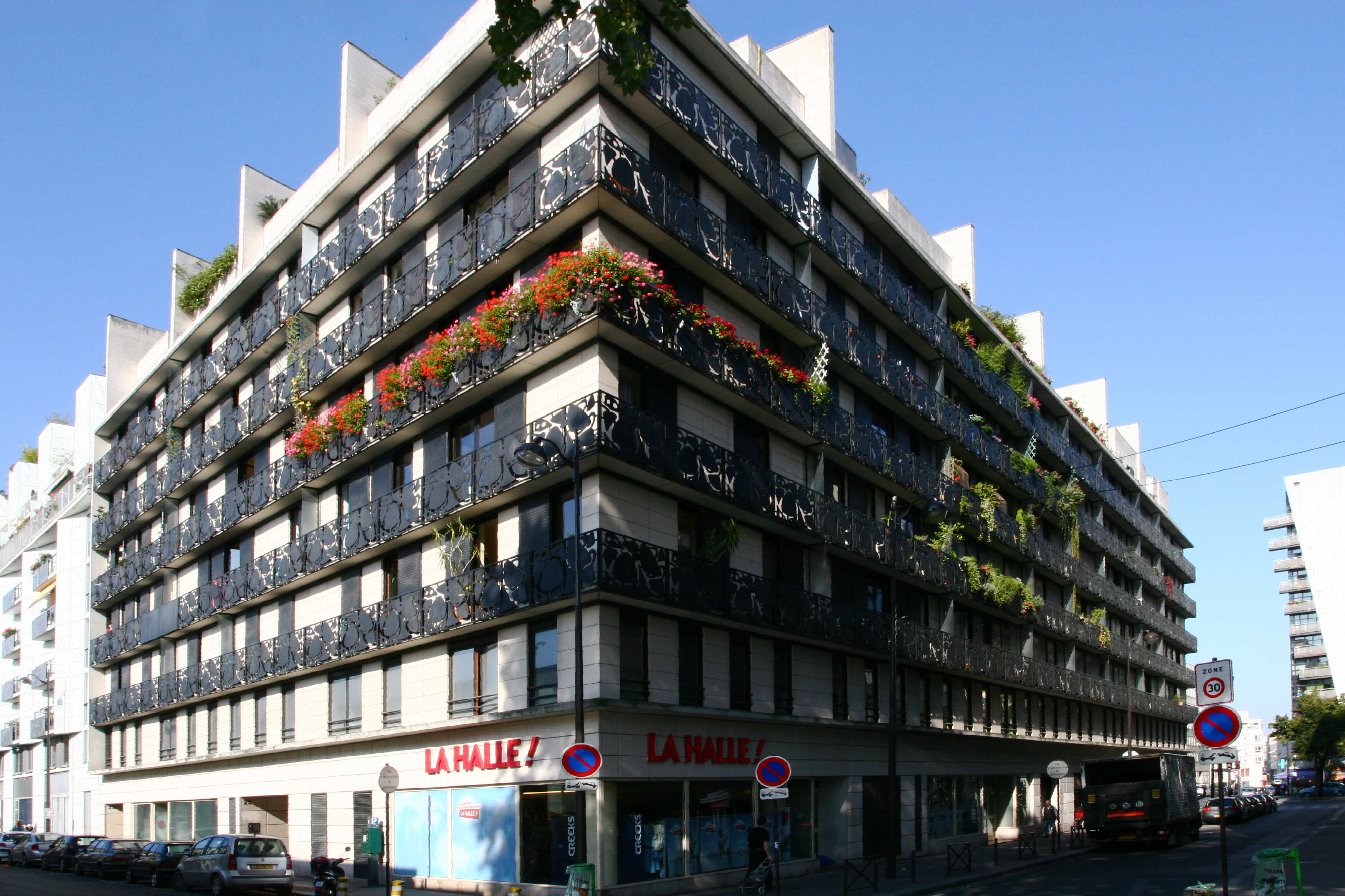 PARIS