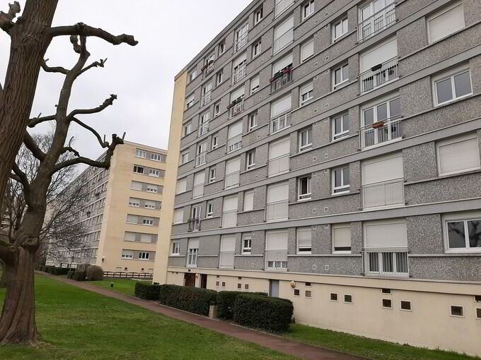 MONTREUIL