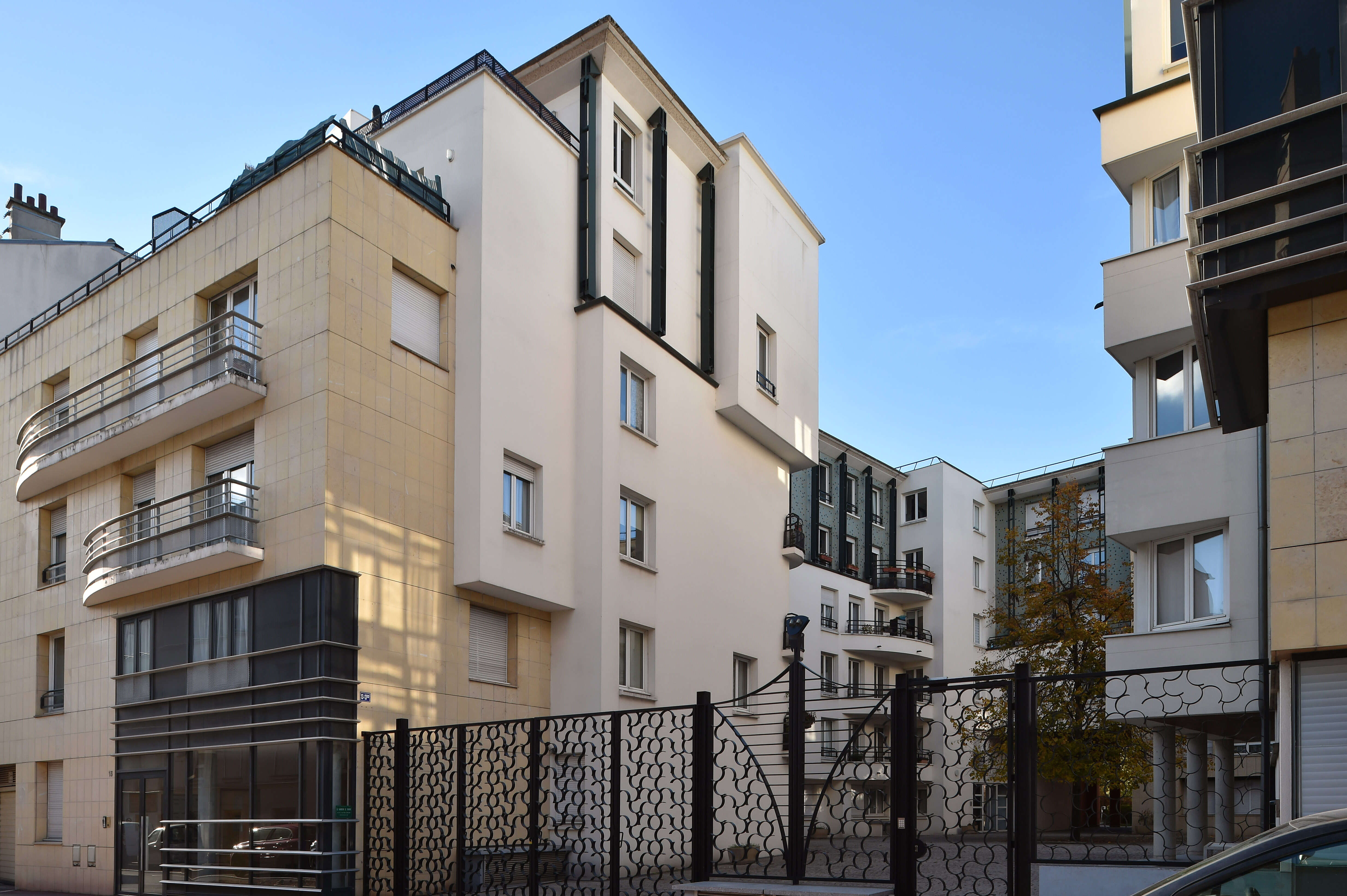 SURESNES