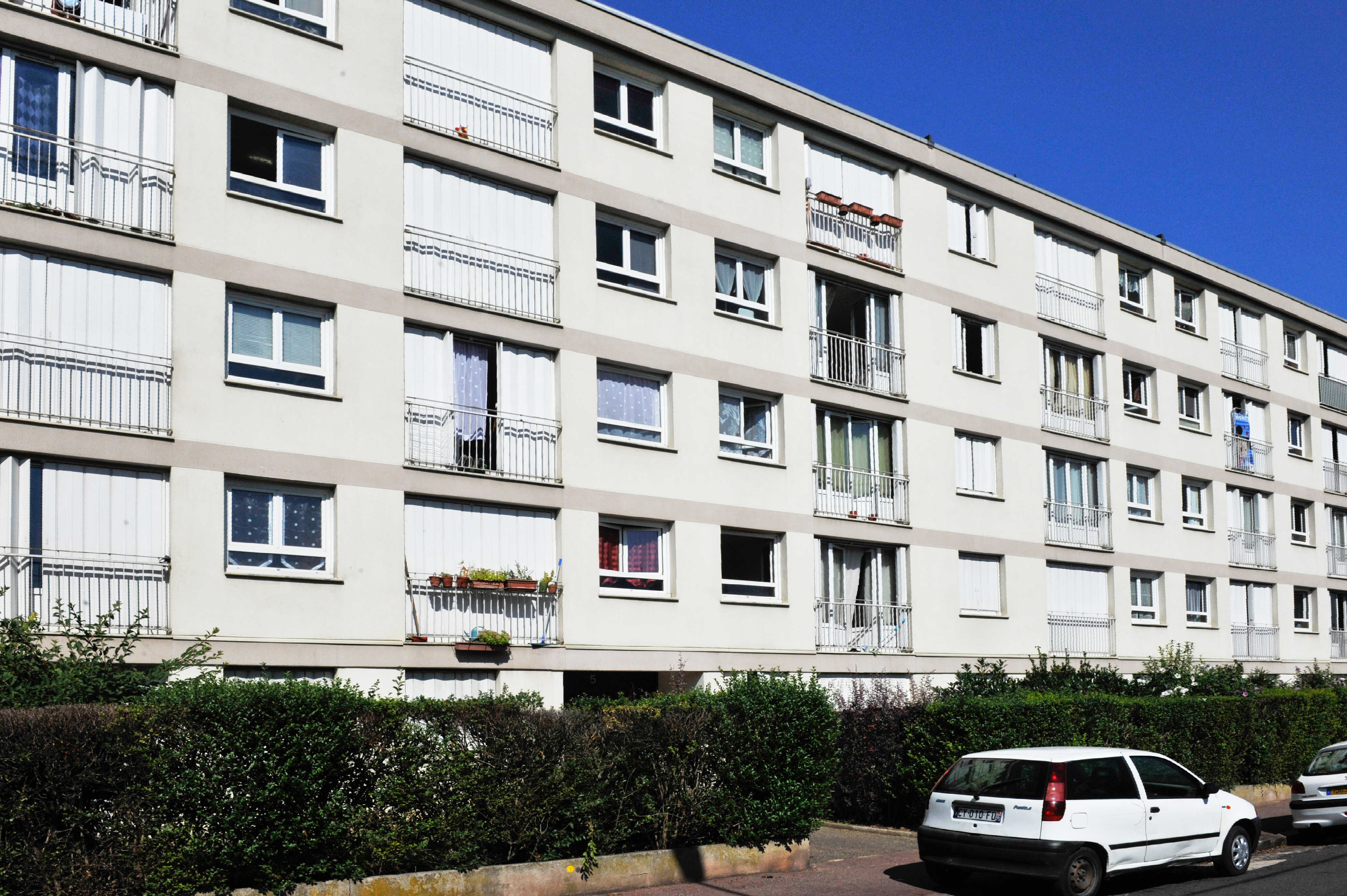 LE BLANC MESNIL