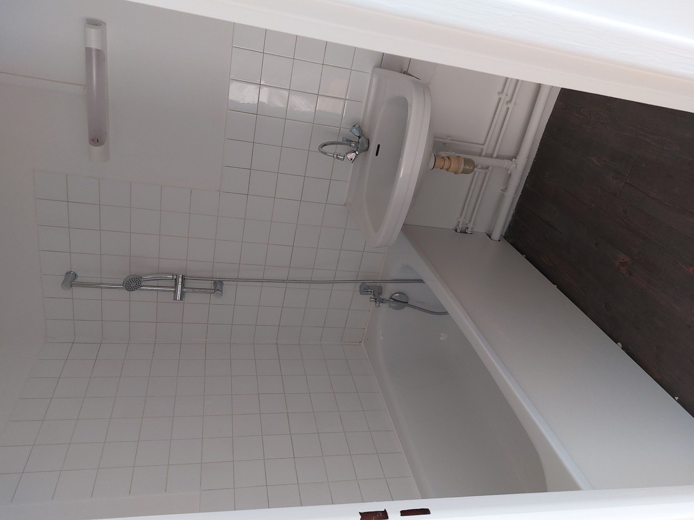 6 Salledebain-cmp.jpg