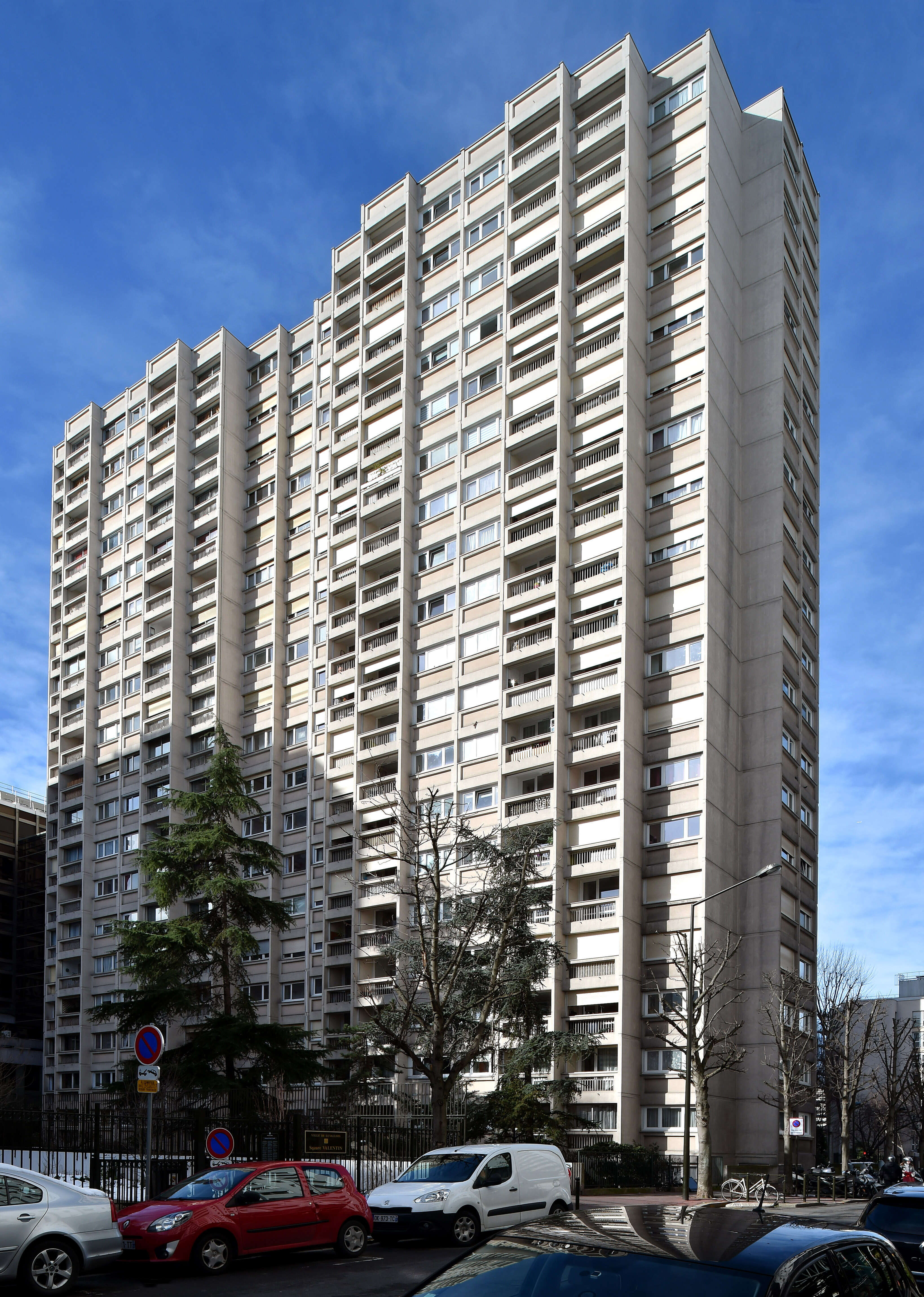FA100218-290-cmp.jpg
