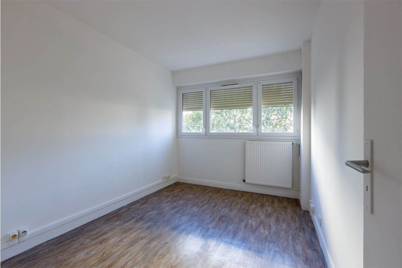 07 CHAMBRE UG324381-cmp.jpg