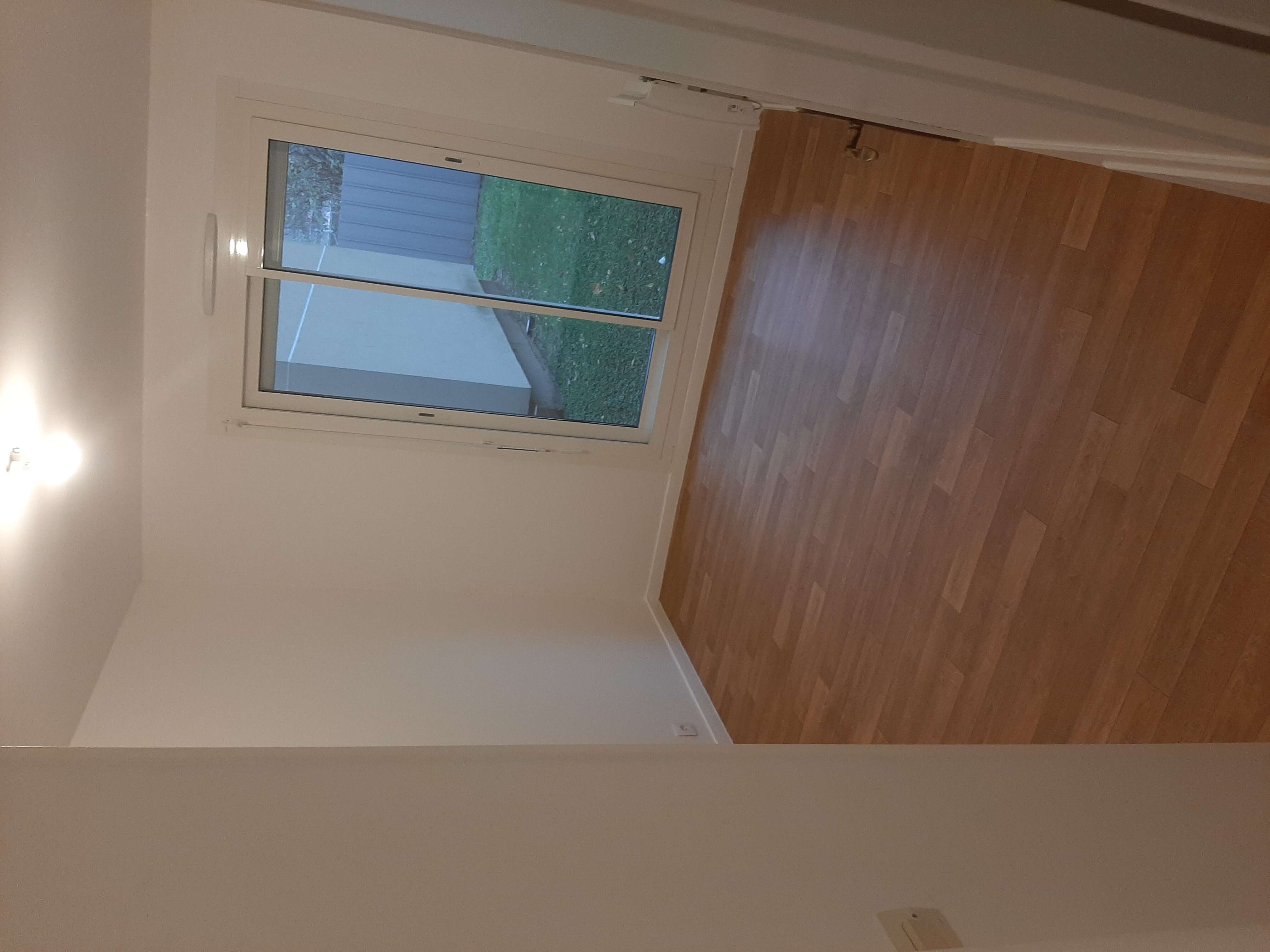 compressed-CHAMBRE 2.jpg