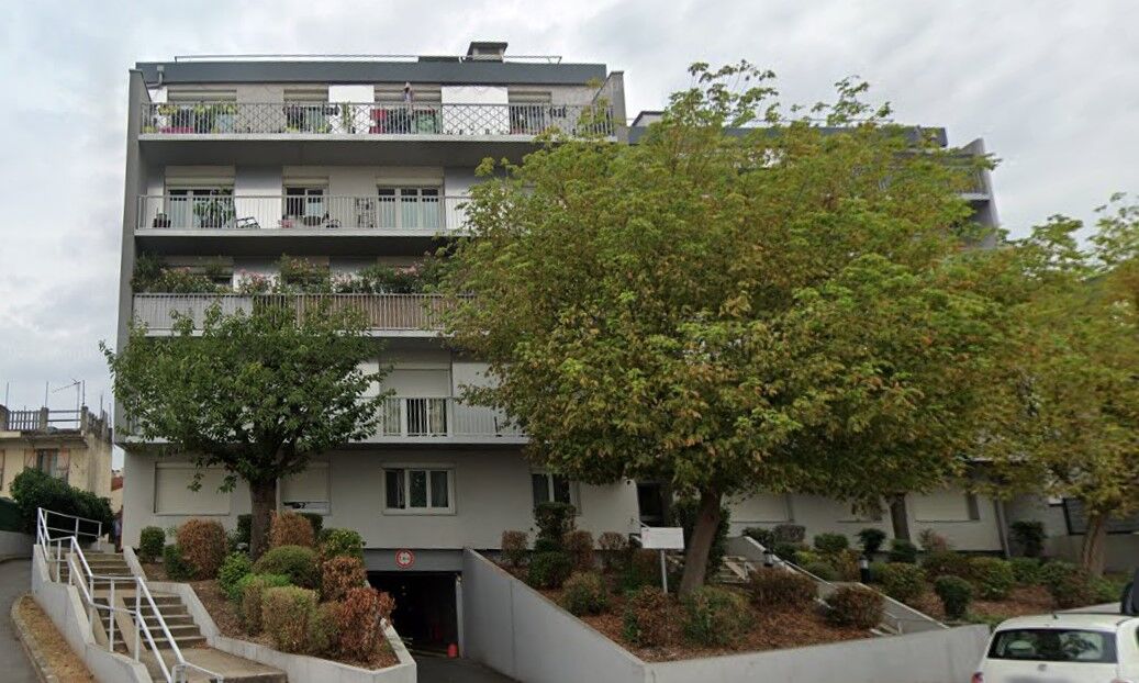 MONTREUIL