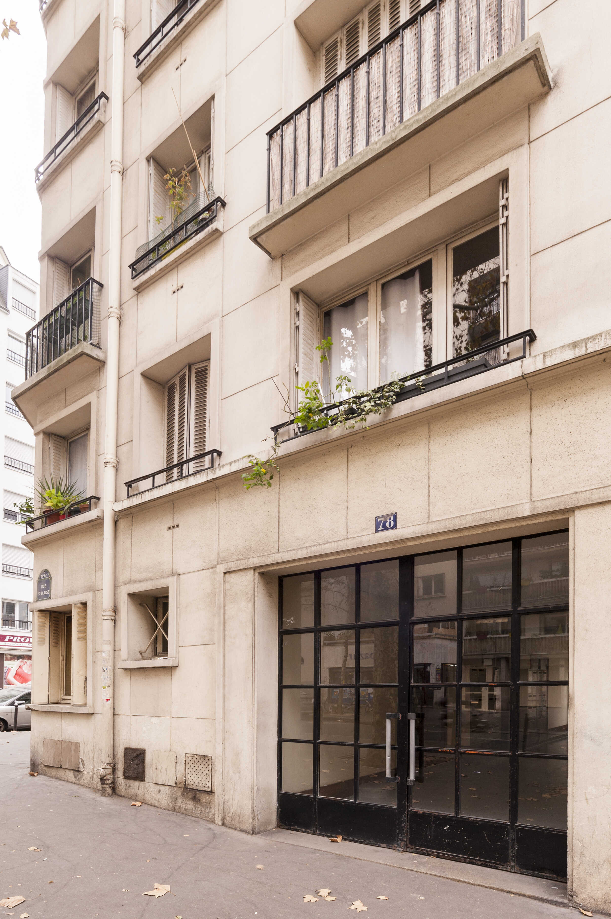 PARIS