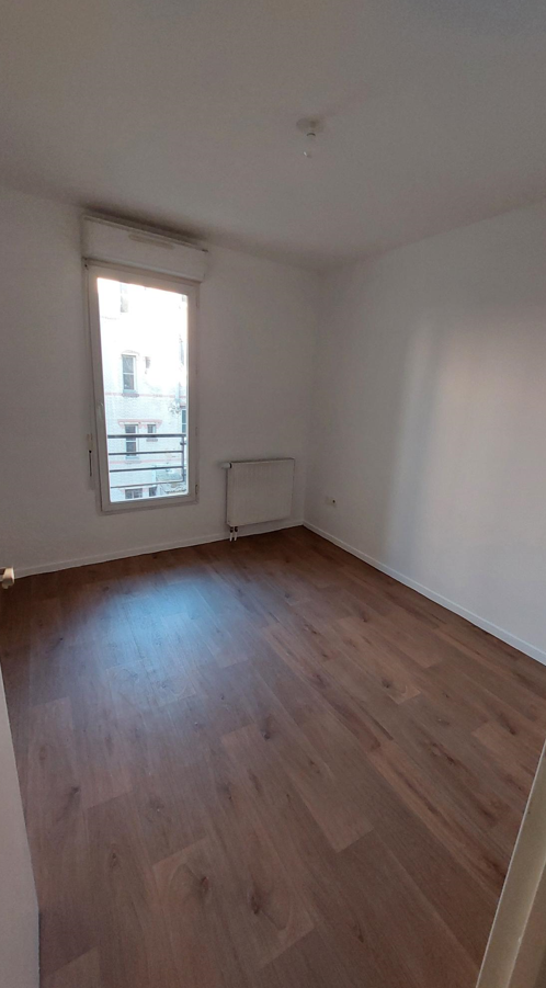 CROSNE CHAMBRE 2.PNG