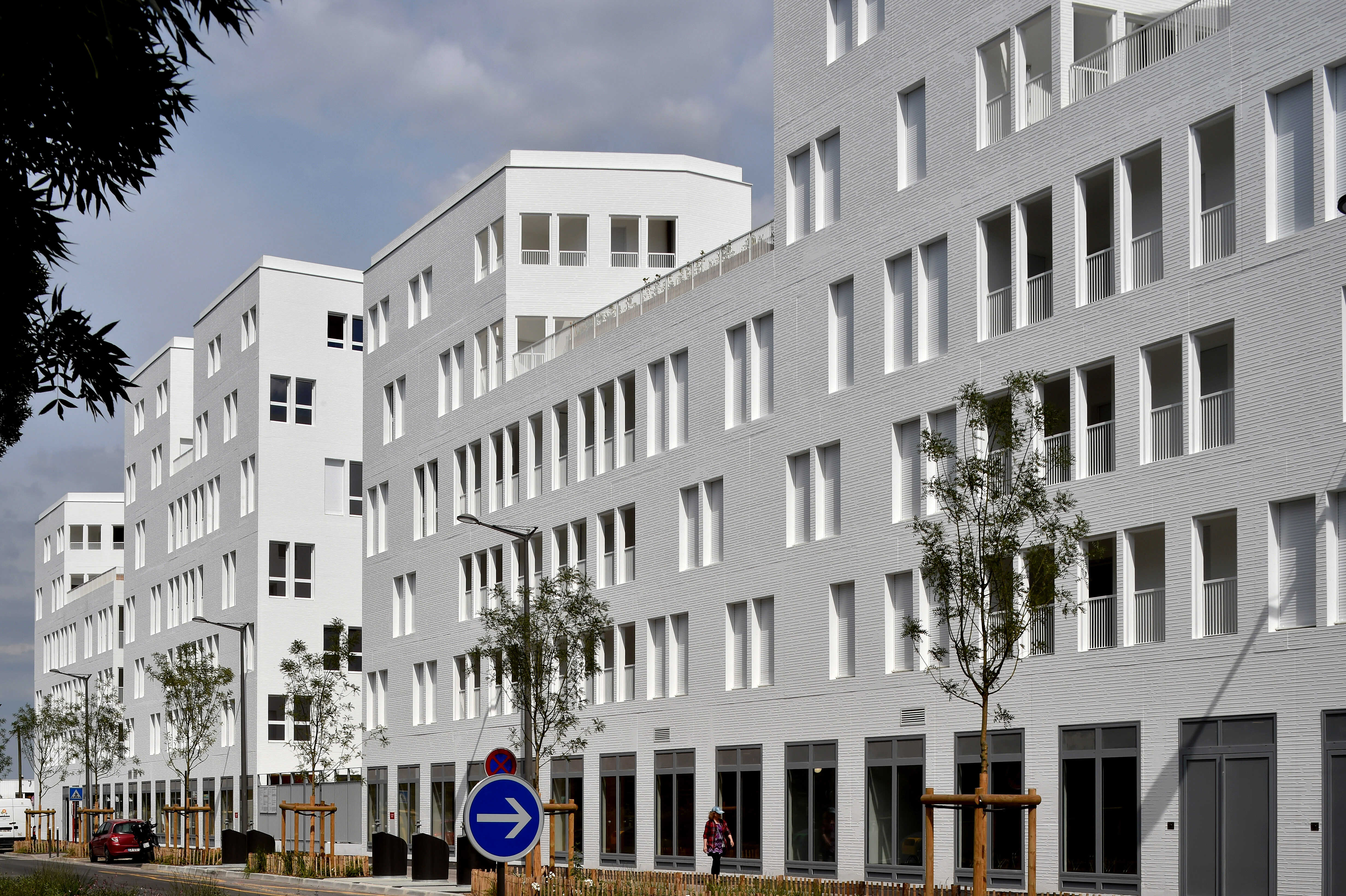 PHOTO 2-cmp.jpg