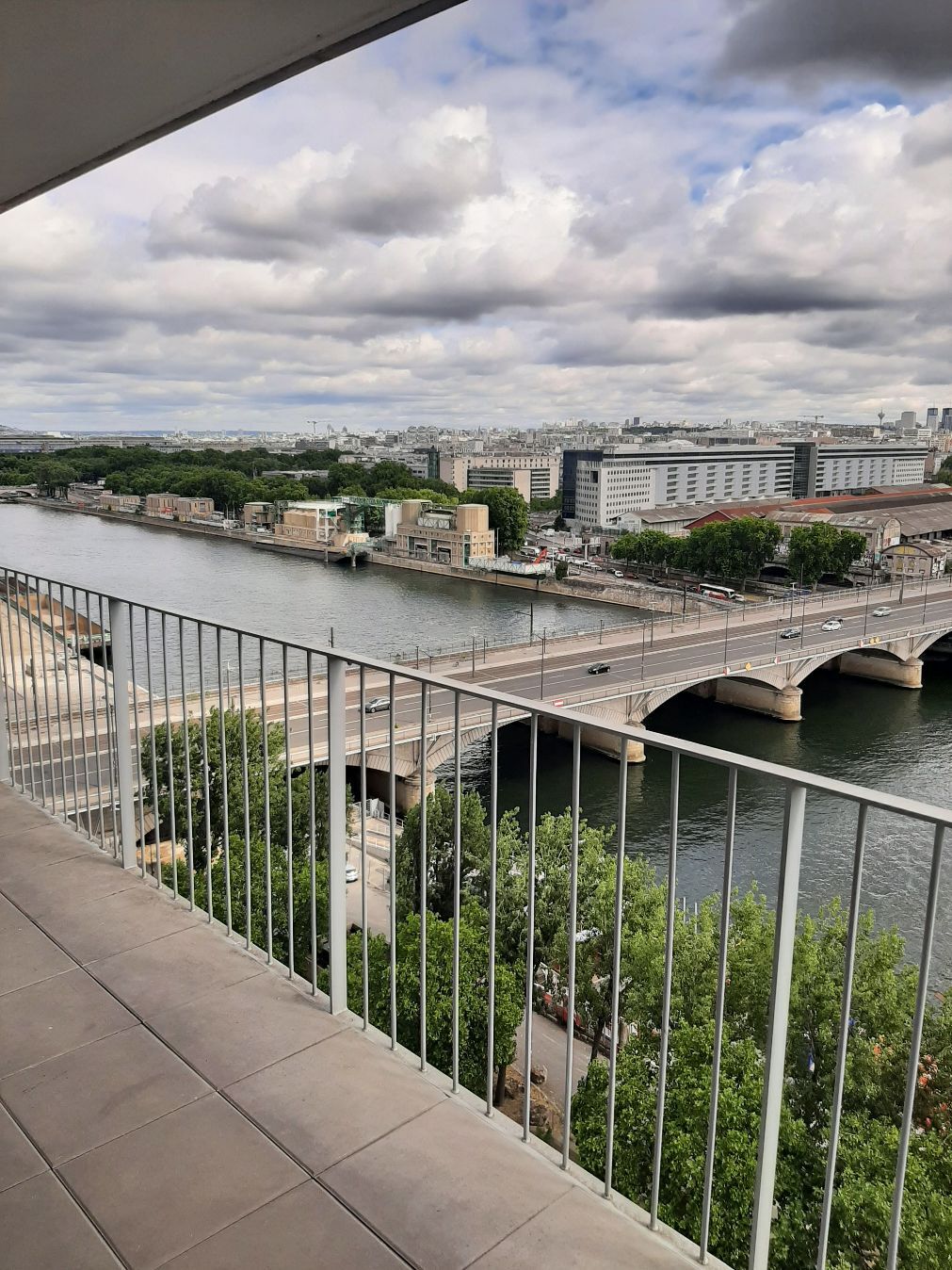 27-06-25_10-54-46_VusurlaSeine.jpg