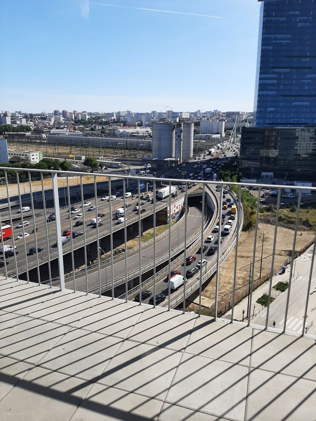 24-06-25_17-34-57_Balconvuesurpériphérique.jpg