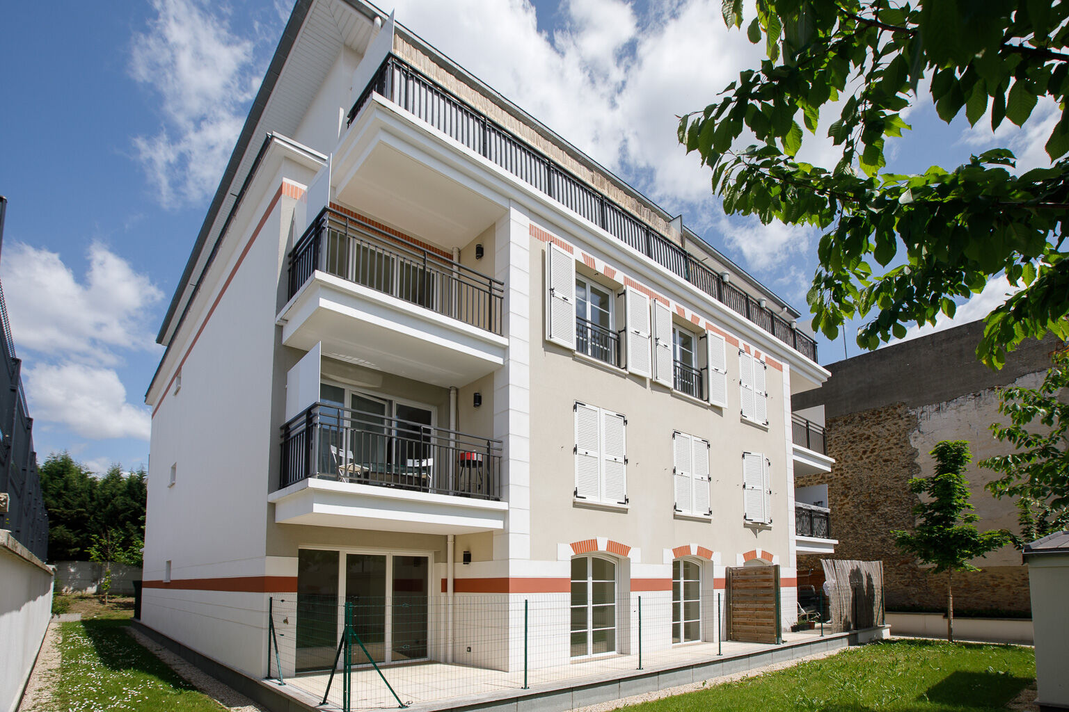 6390-GAGNY-Photo ext 2-compressed.jpg