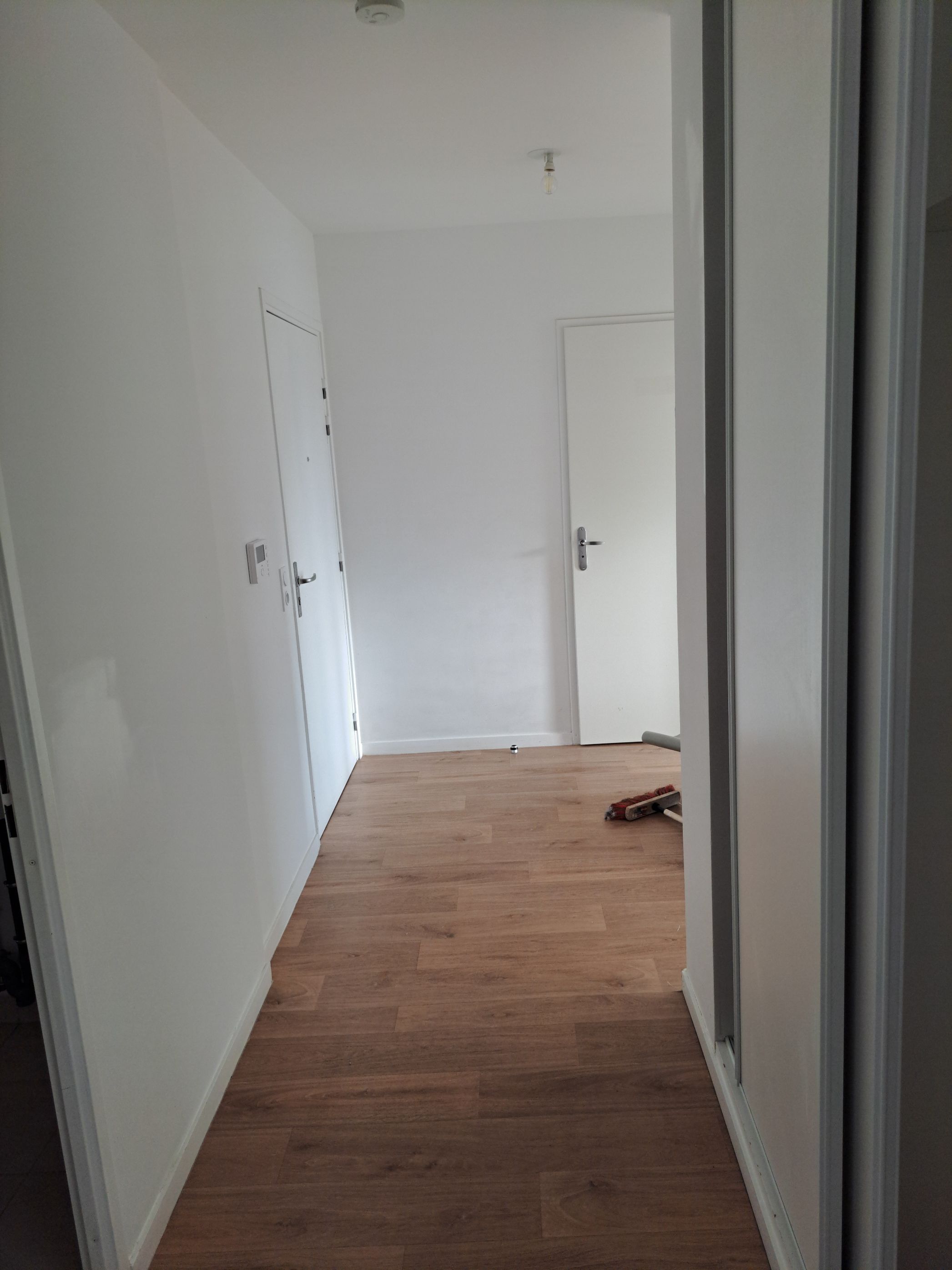 compressed-04-12-25_16-17-12_Couloir.jpg