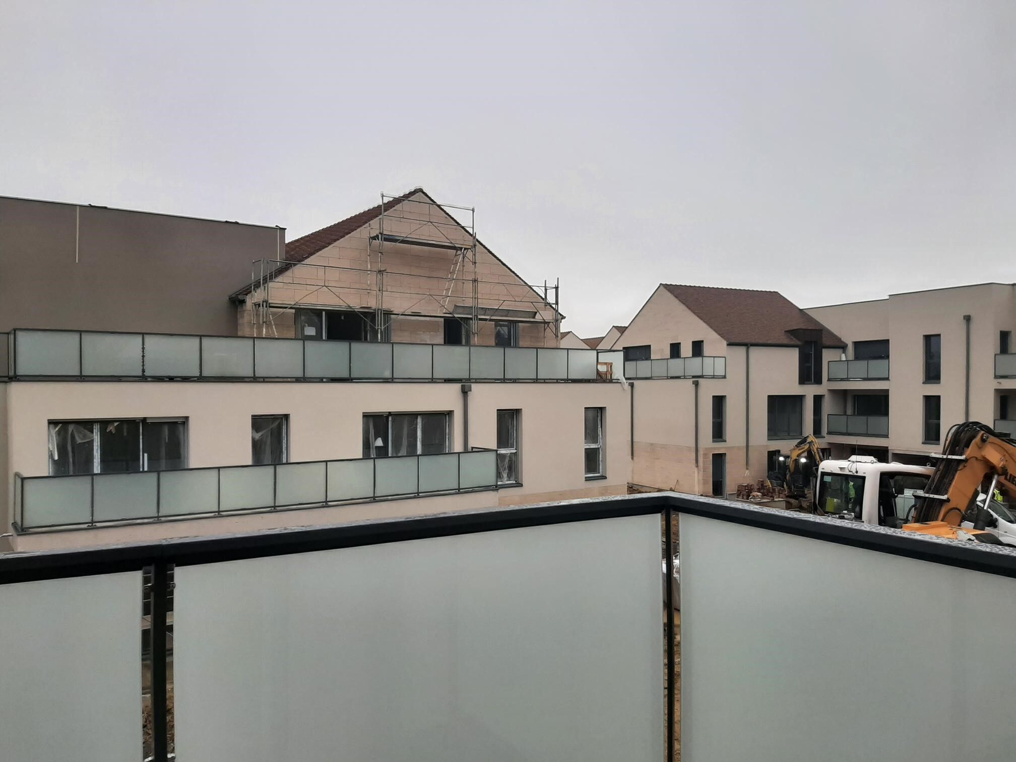 photo 10-cmp.jpg