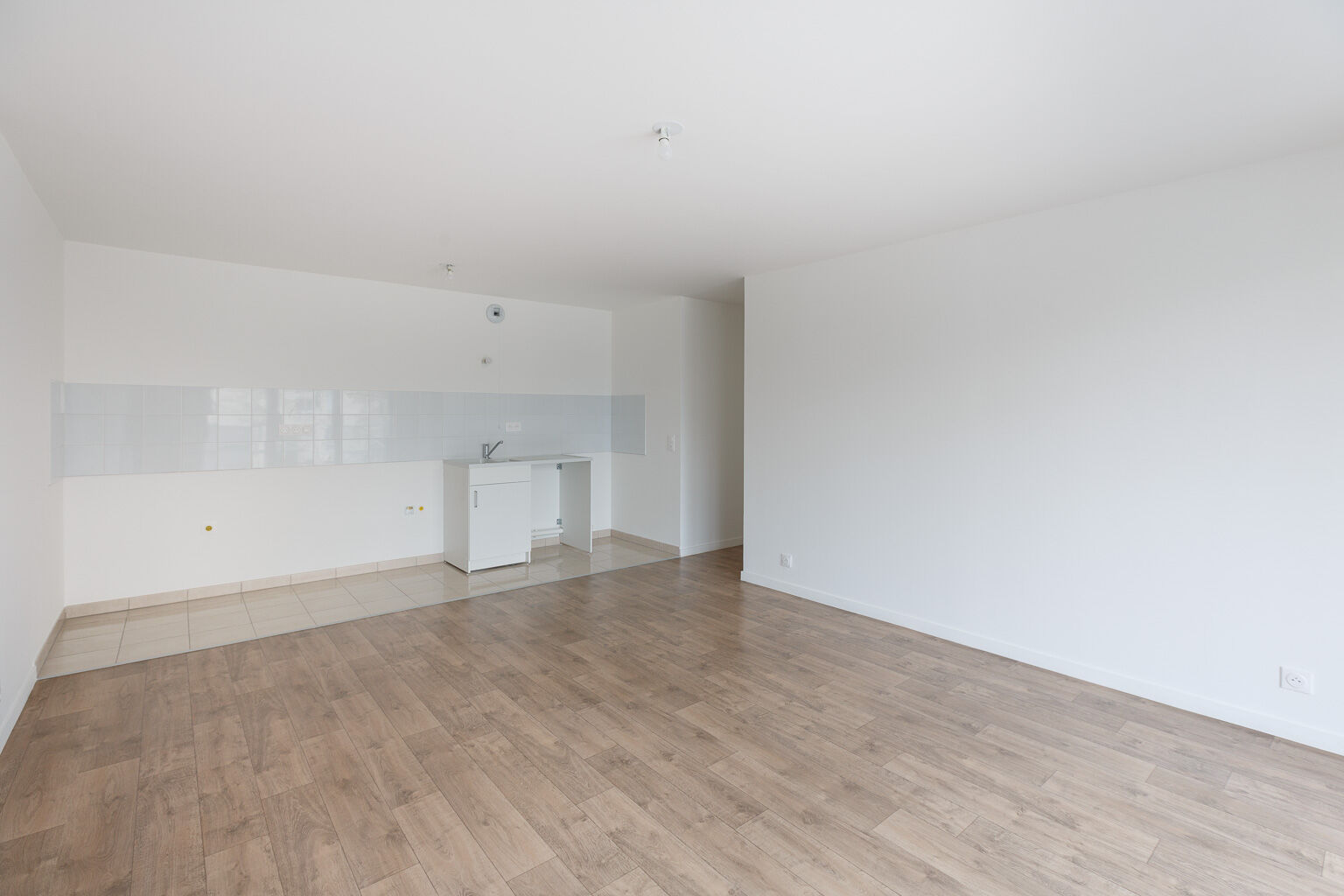 6470-Chilly Mazarin-Logement témoin-Photo 3-cmp.jpg