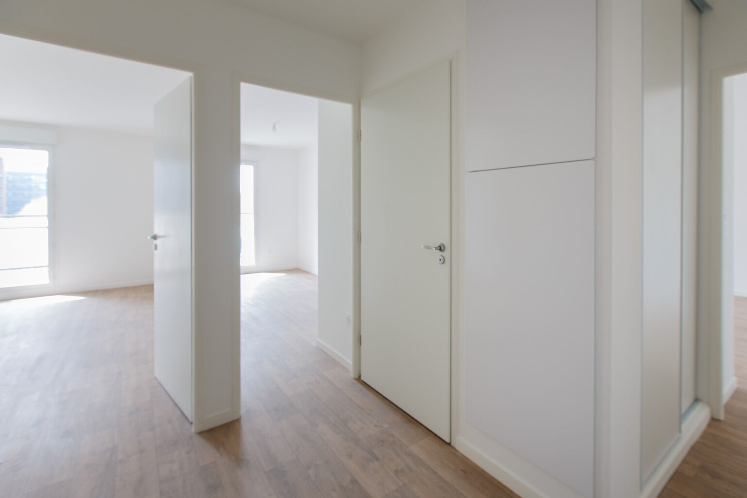 6445-RUEIL-UG347755-Photo 1-compressed.jpg