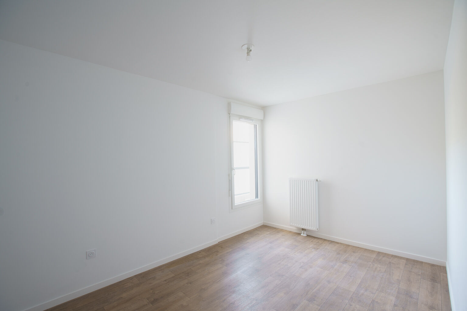 6445-RUEIL CEZANNE-Logement témoin-SEPT21-Photo chambre 1-compressed.jpg