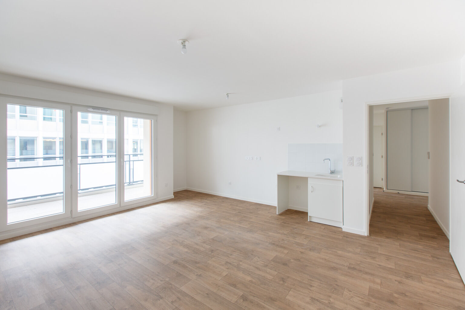 6445-RUEIL-UG347795-Photo 2-cmp.jpg