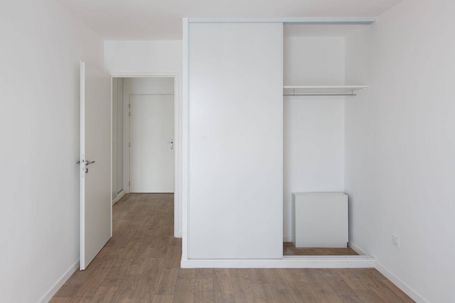 6445-RUEIL-UG347795-Photo 6-cmp.jpg