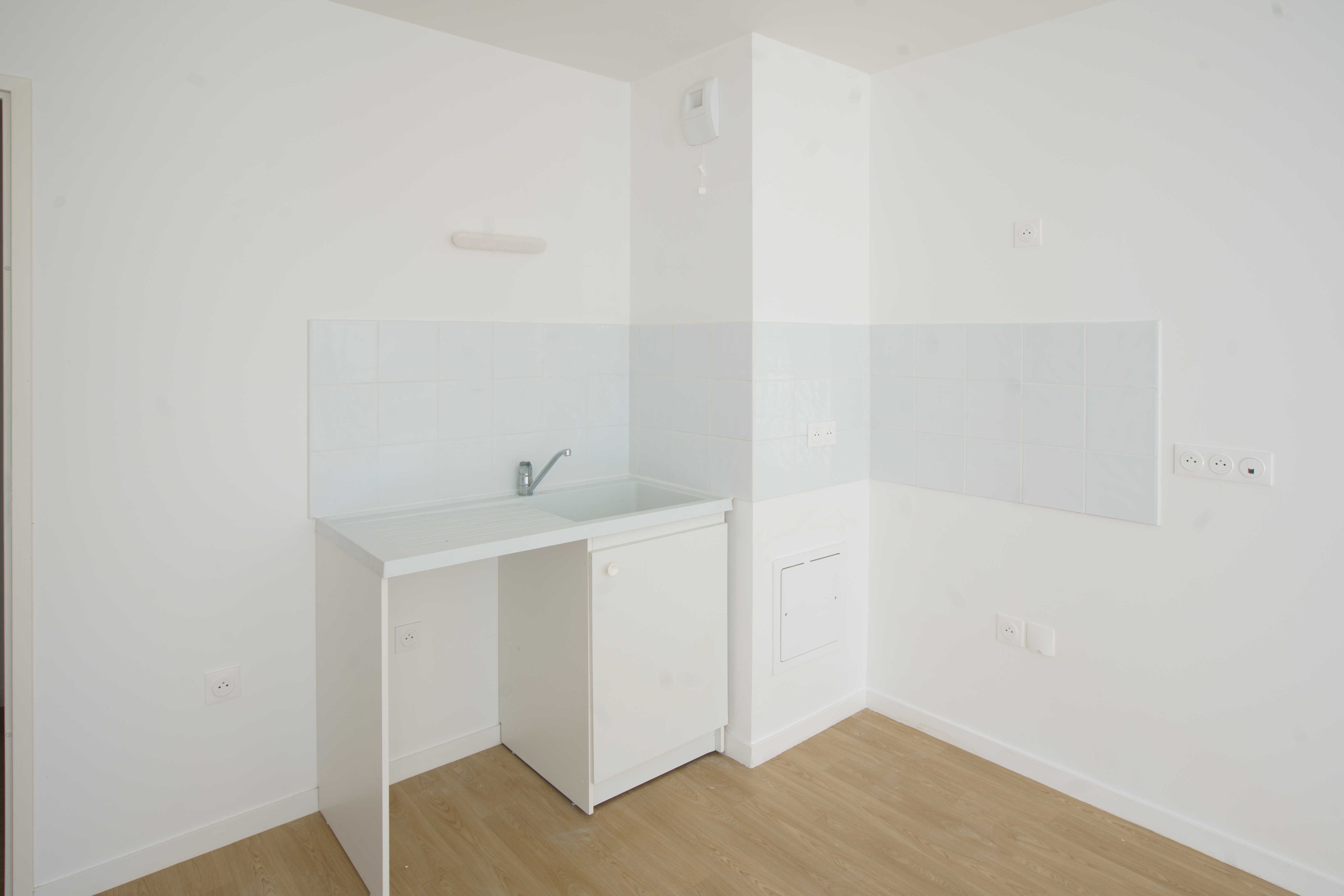 6372-GENTILLY-Logement témoin-OCT21-Cuisine-compressed.jpg