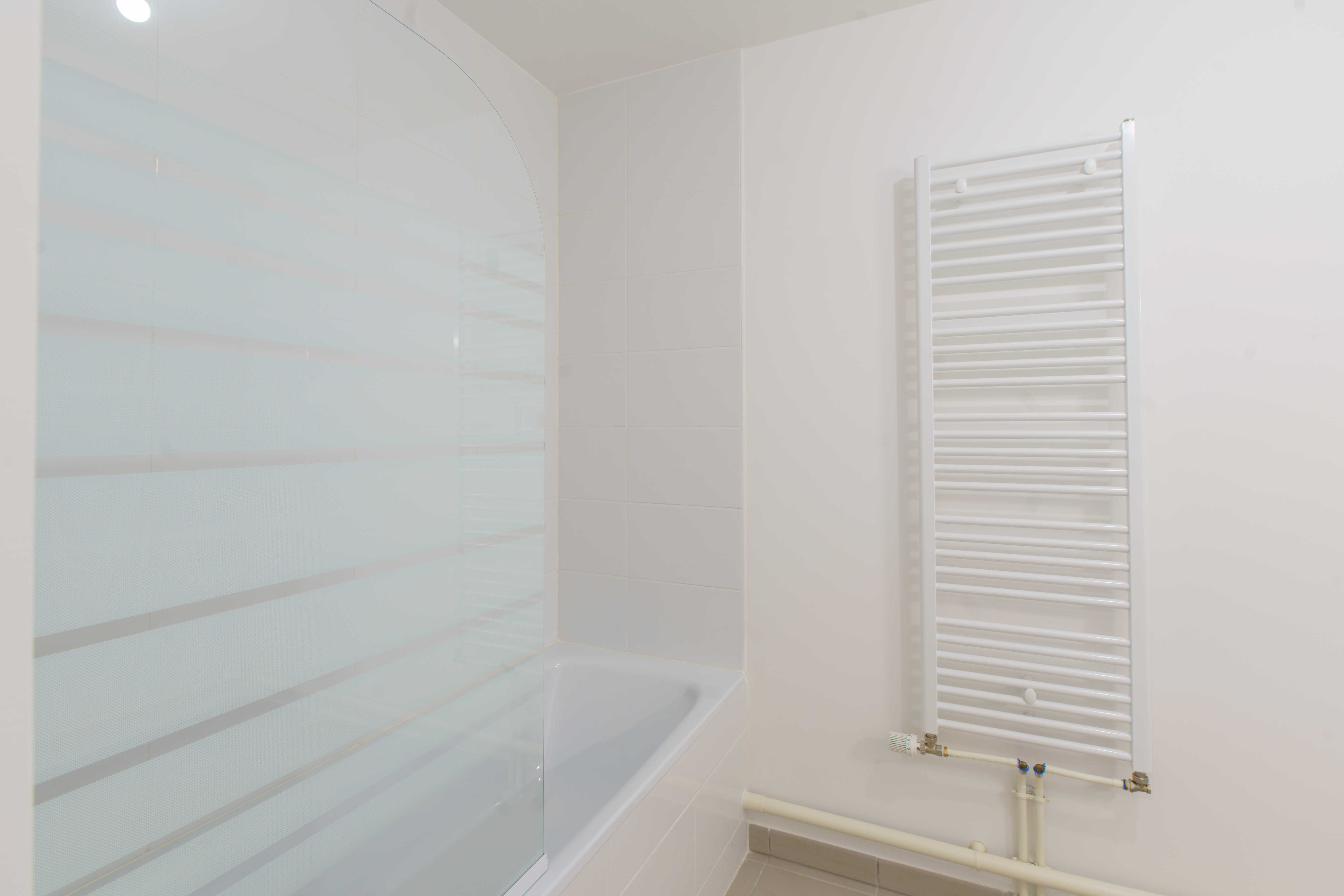6372-GENTILLY-Logement témoin-OCT21-SDB 2-compressed.jpg