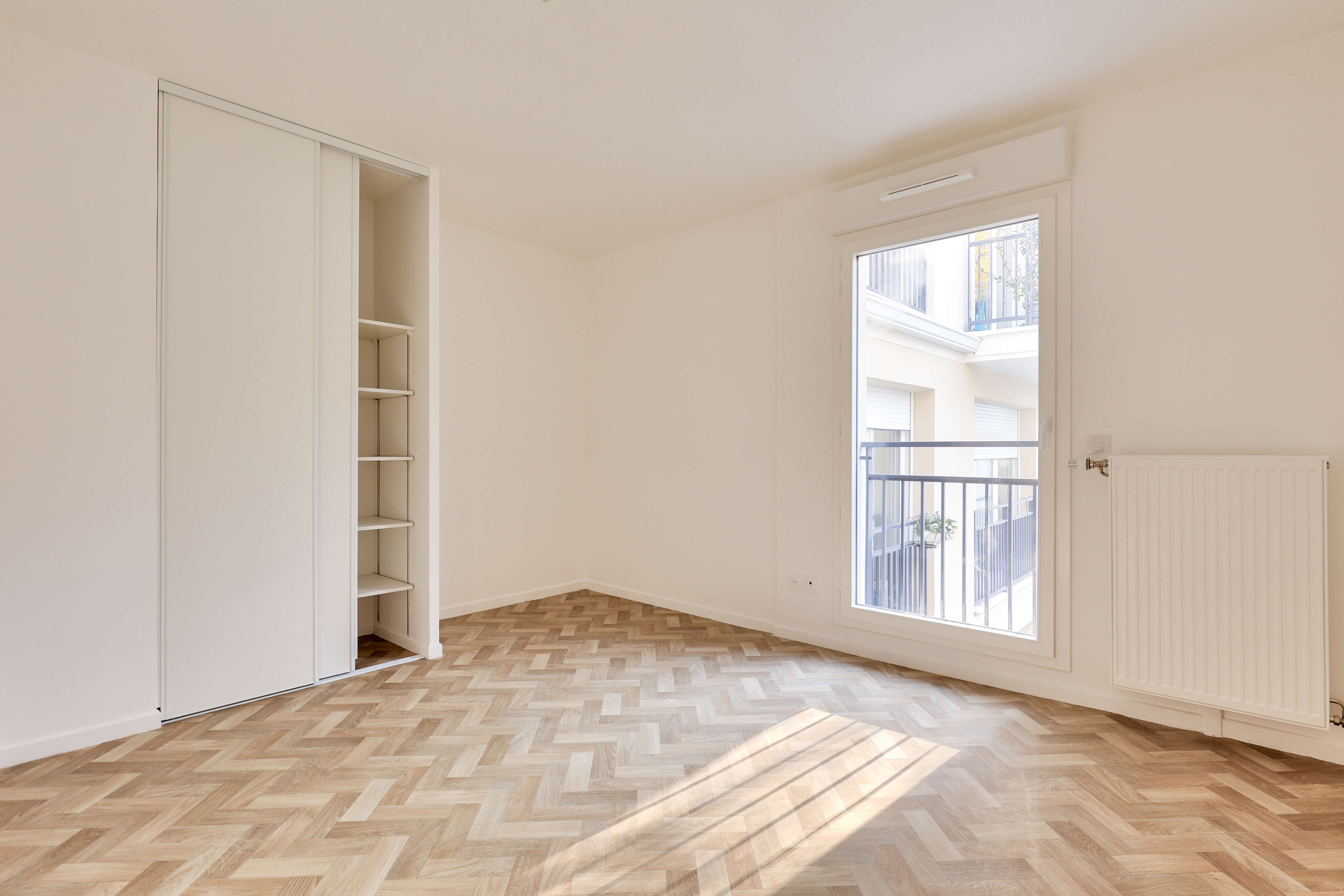 6516-VIROFLAY-Logement témoin-Photo chambre 1-compressed.jpg