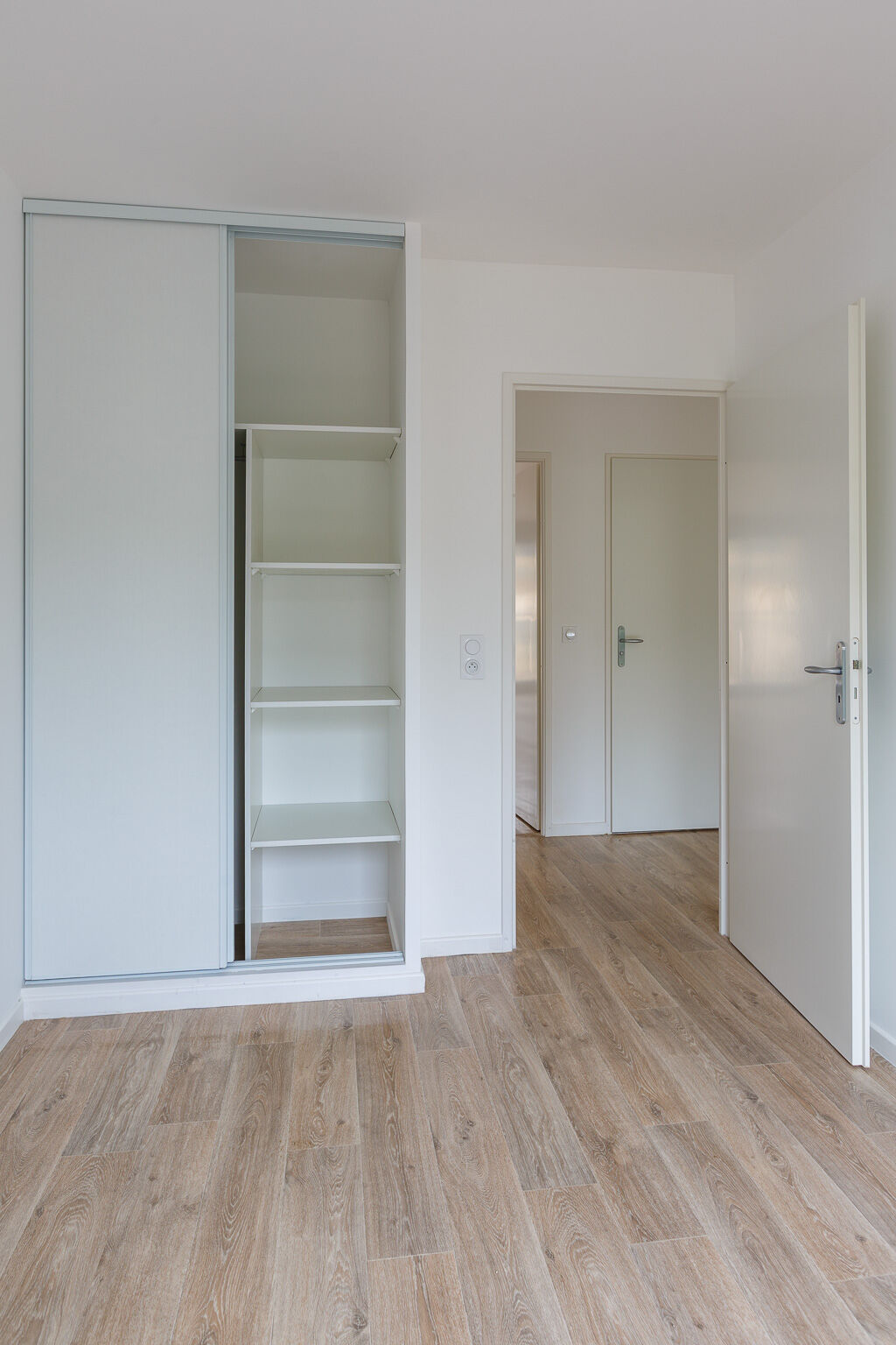 6513-MARLY LE ROI-Logement témoin-Photo 13-cmp.jpg
