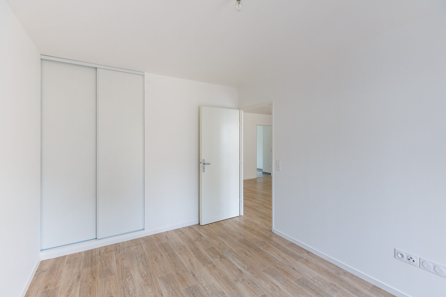 6513-MARLY LE ROI-Logement témoin-Photo 6-cmp.jpg