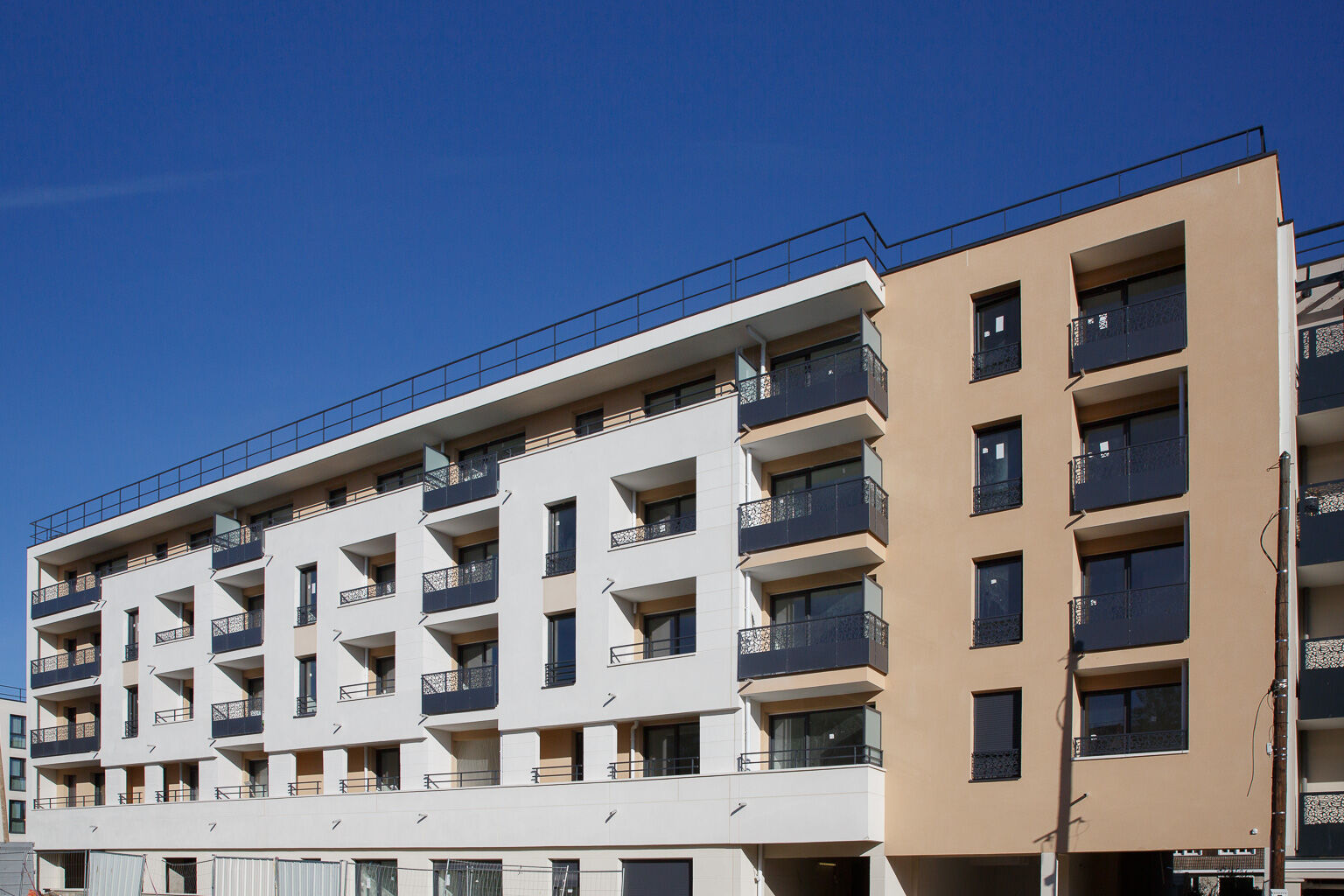 6519-ST CYR-Photo ext-cmp.jpg