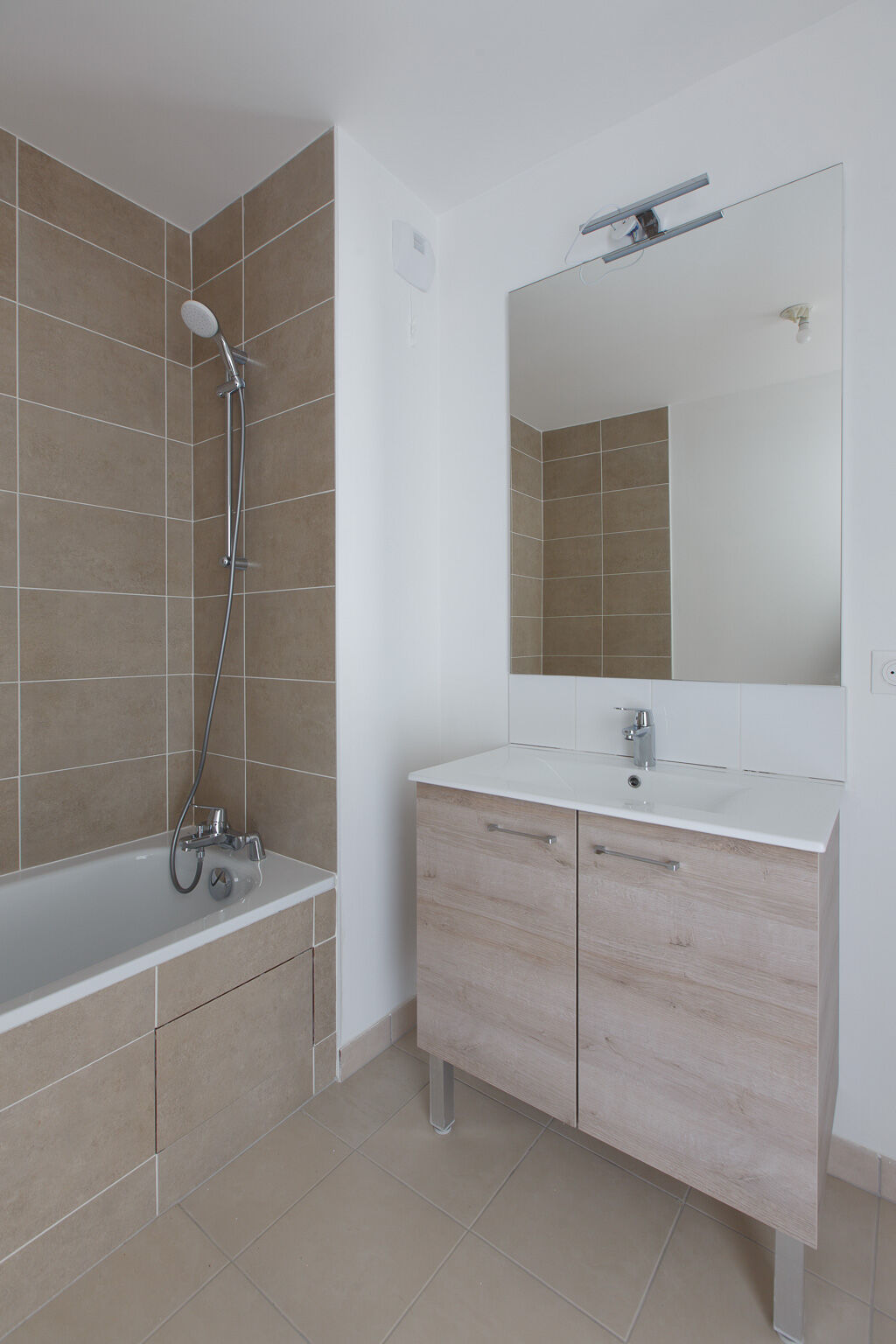 6519-ST CYR-Logement témoin-Photo 8-cmp.jpg