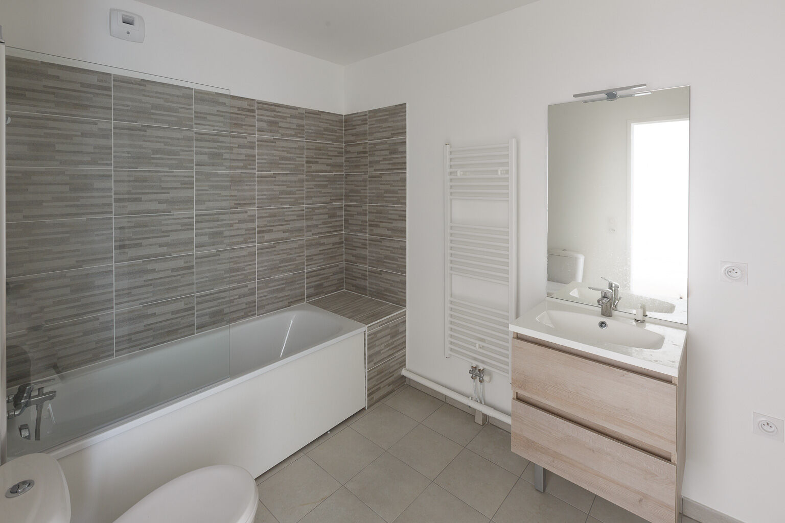 6768-BLANC MESNIL-Logement tmoin-Photo 10-cmp.jpg