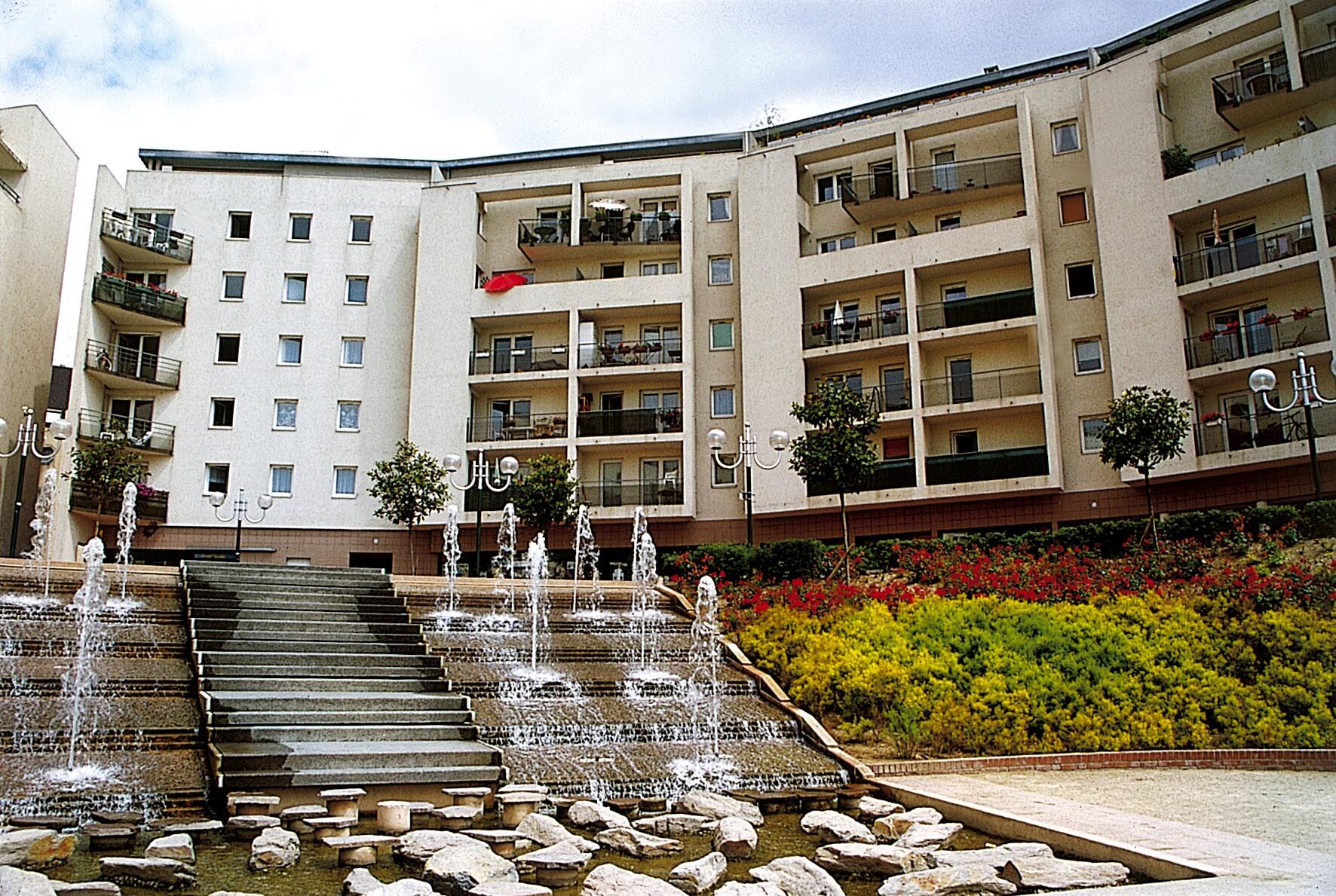 LE BLANC MESNIL