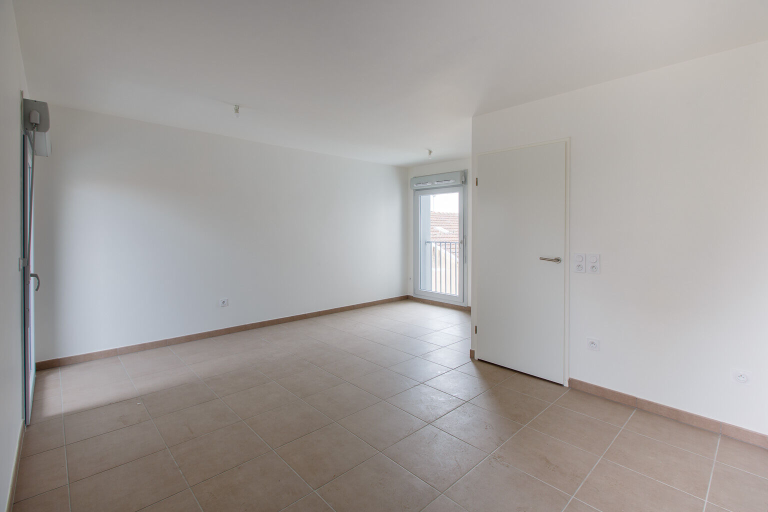 6928-MONTREUIL-Logement témoin T1-Photo 3-cmp.jpg