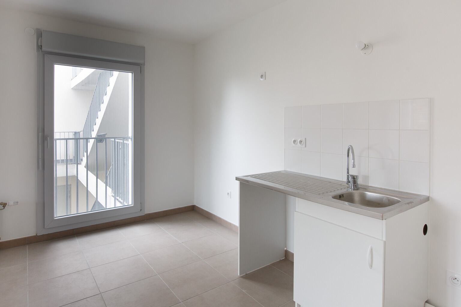 6928-MONTREUIL-Logement témoin T4-Photo 3-cmp.jpg